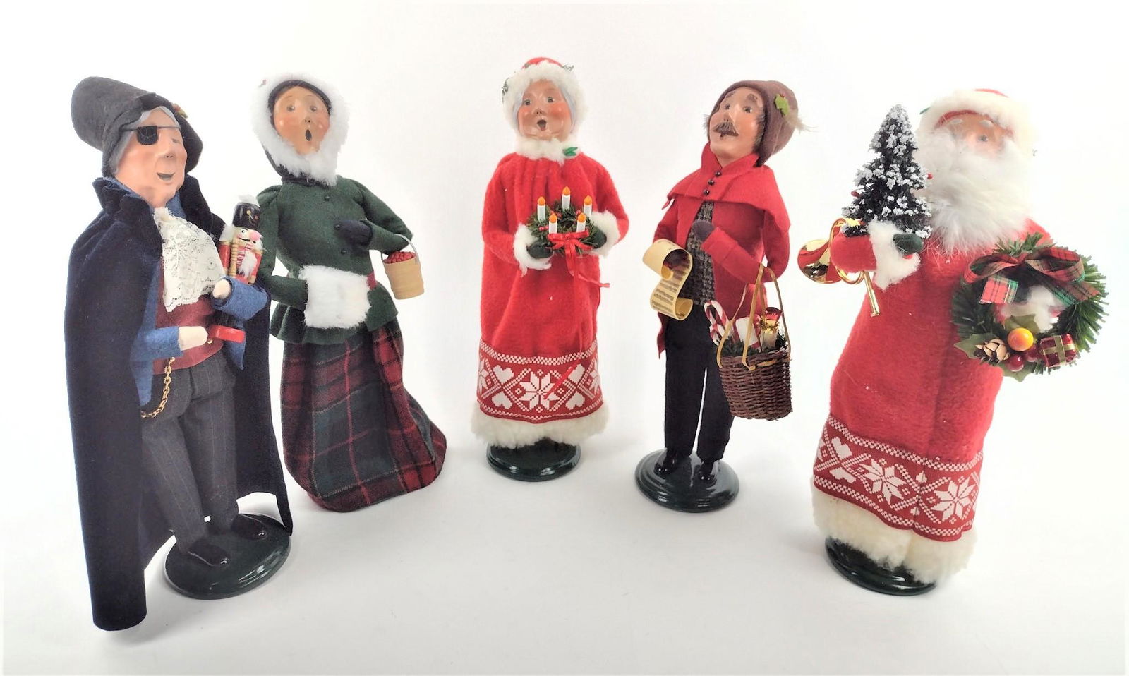 5 Byers' Choice Figurines incl. Nordic Santa (1 of 4)
