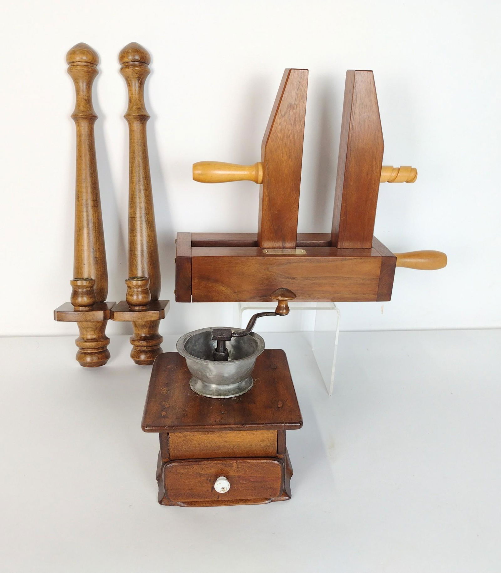 4 Wooden Articles Incl Coffee Grinder (1 of 9)