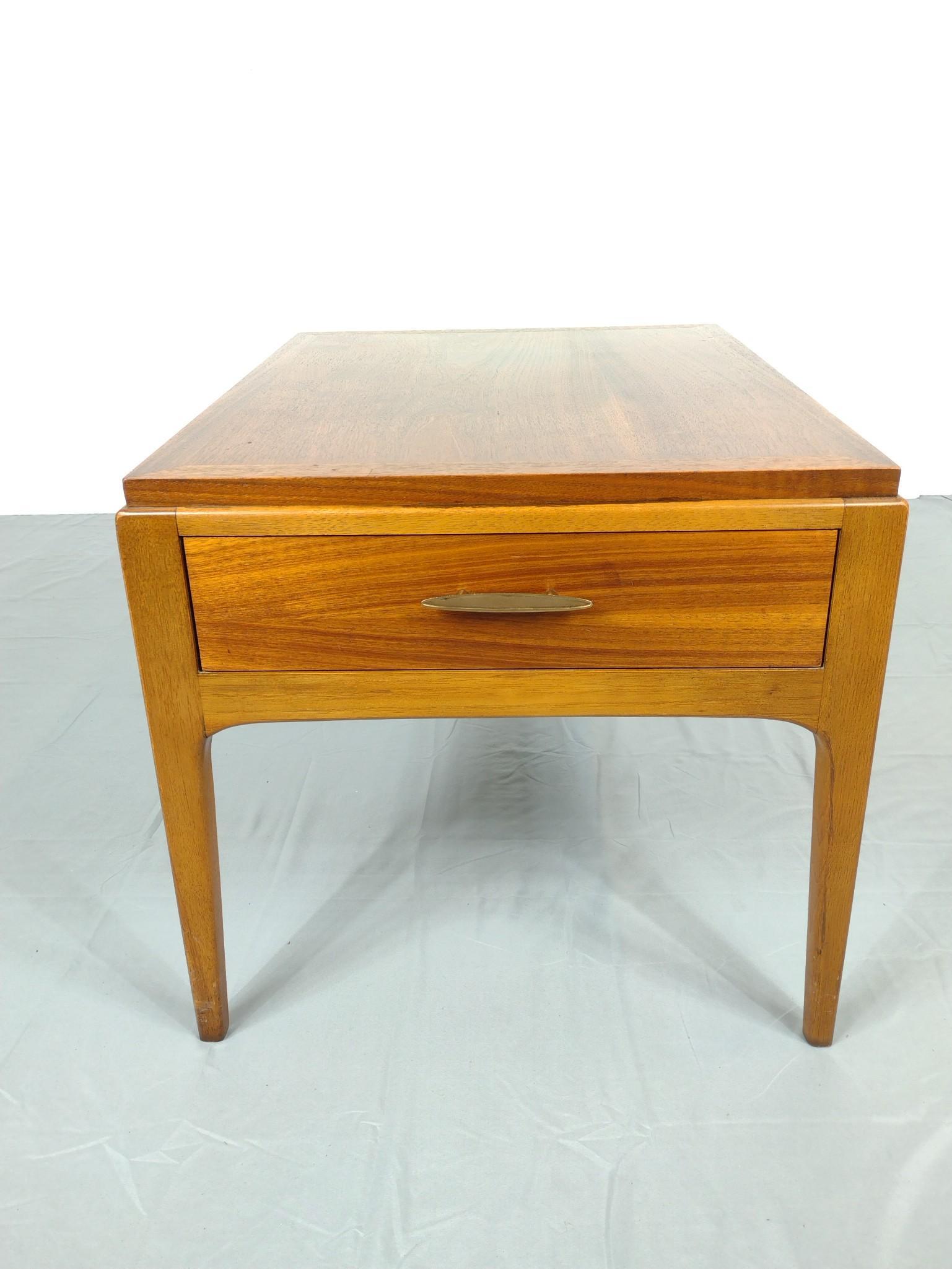 Lane Rhythm End Table (1 of 7)