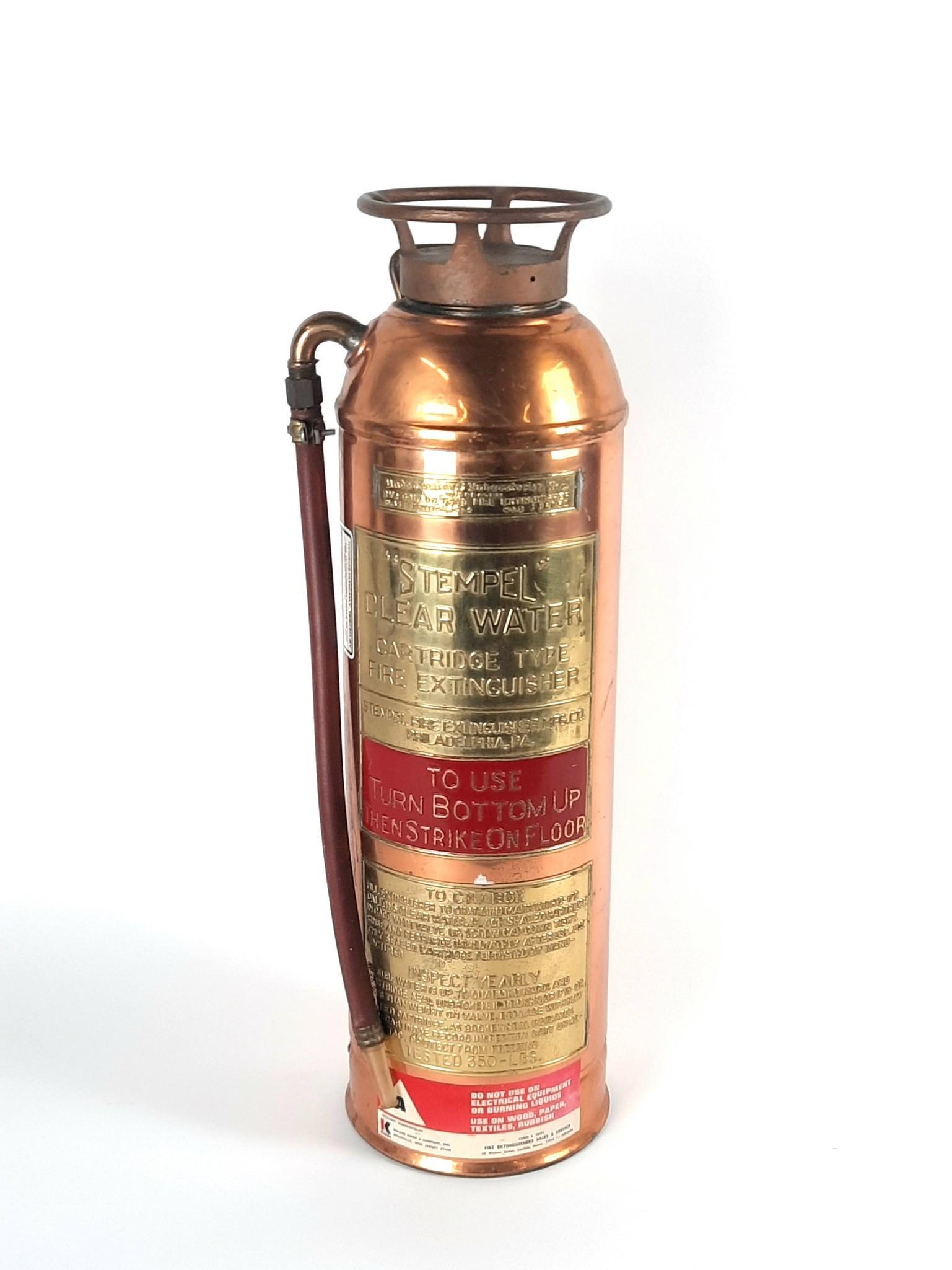 Stempel Fire Extinguisher (1 of 2)