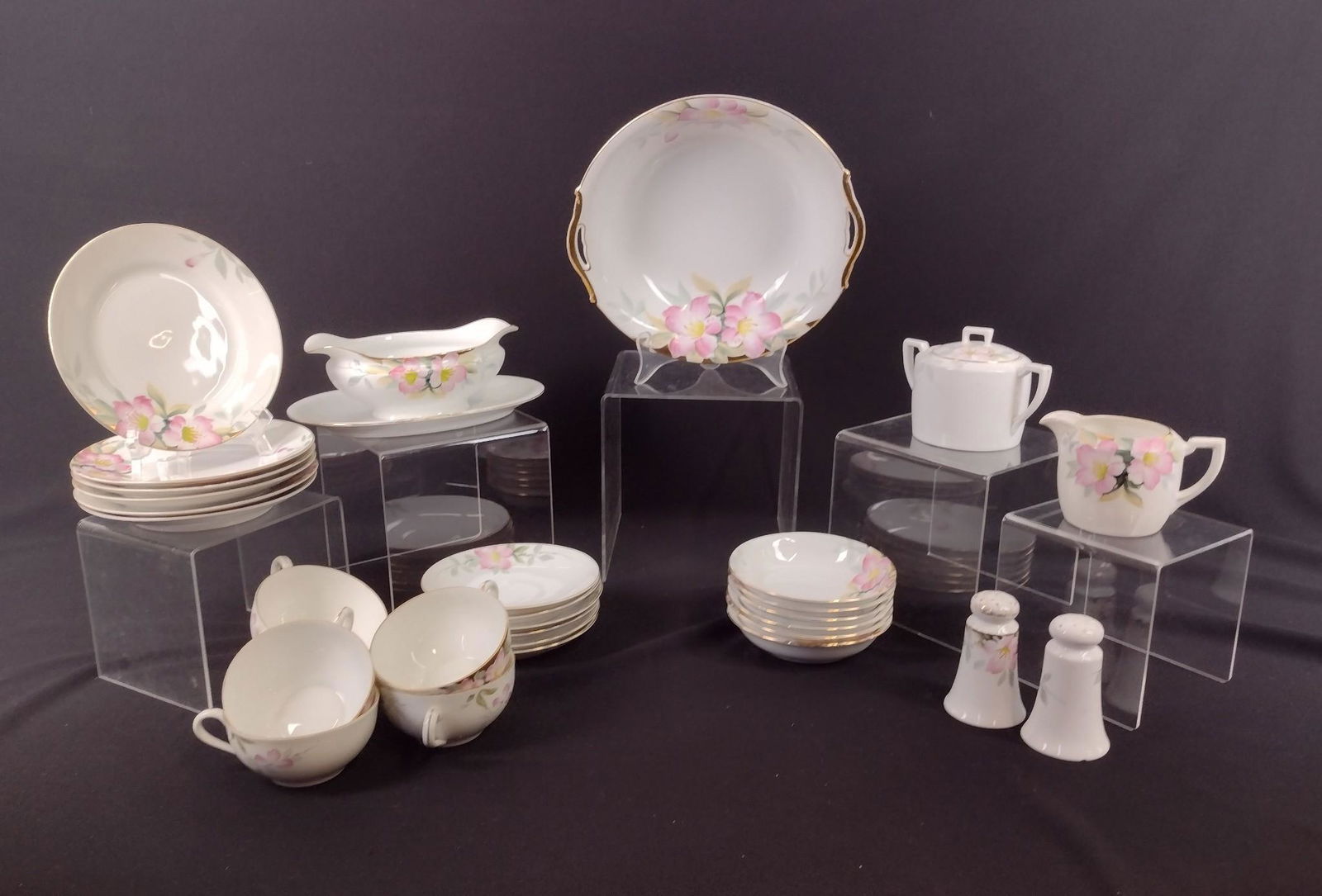 32 Pcs Noritake Azalea Dinnerware (1 of 4)