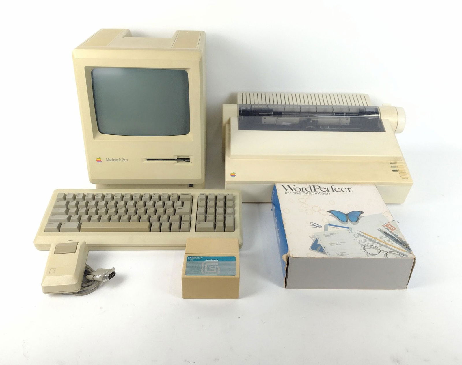 Apple Macintosh Plus, ImageWriter II, and WordPerfect (1 of 7)