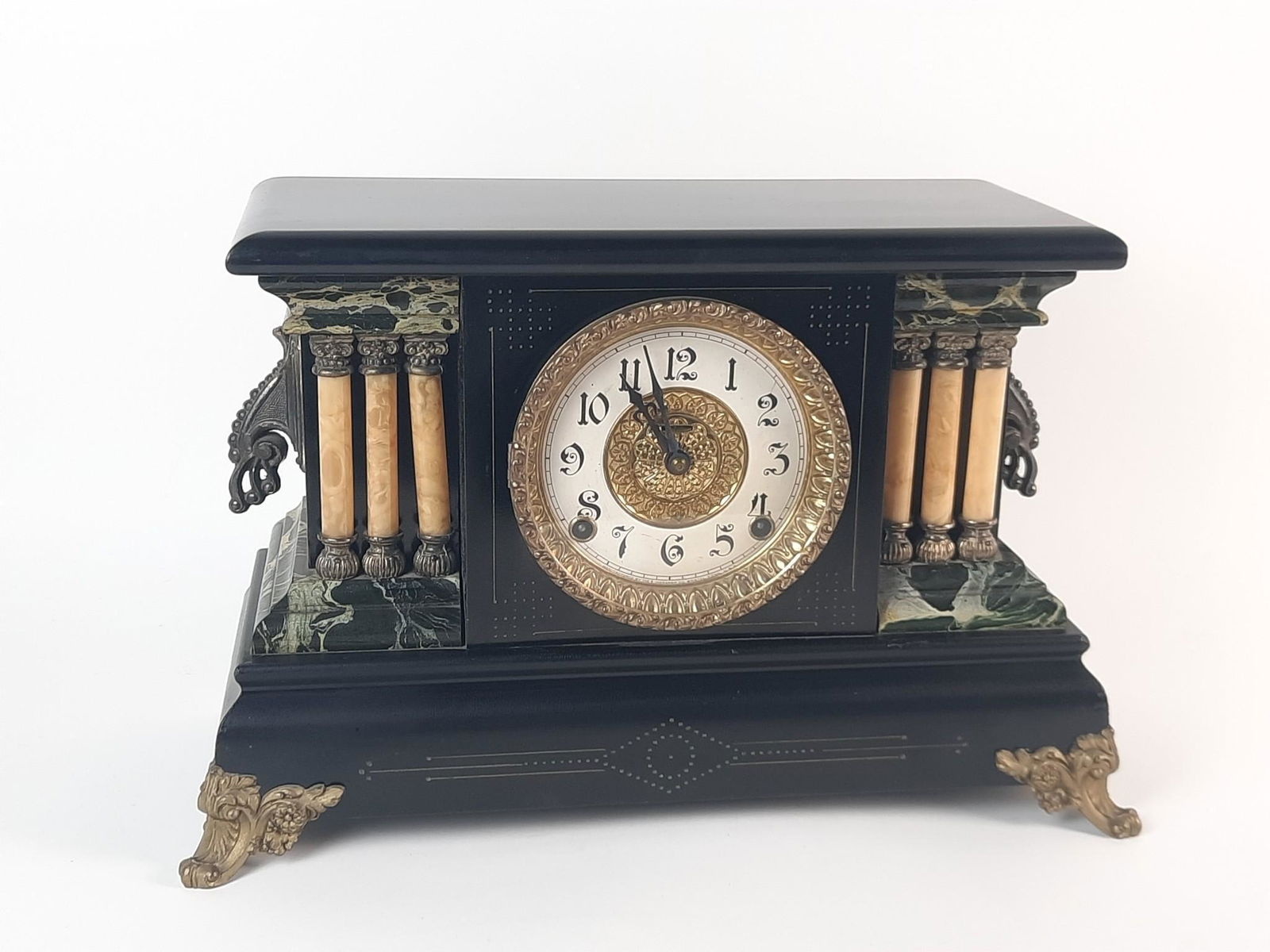 Ingraham Mantel Clock (1 of 5)