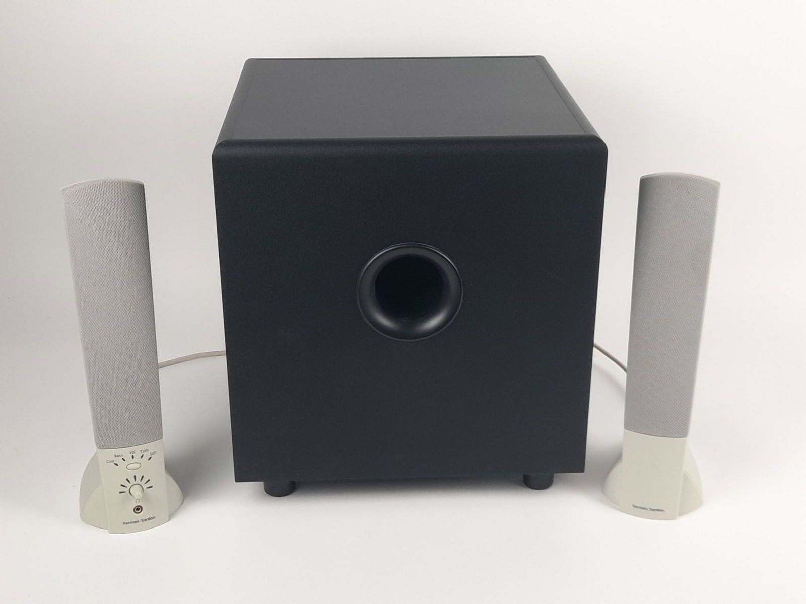 Harman / Kardon Speaker System (1 of 6)