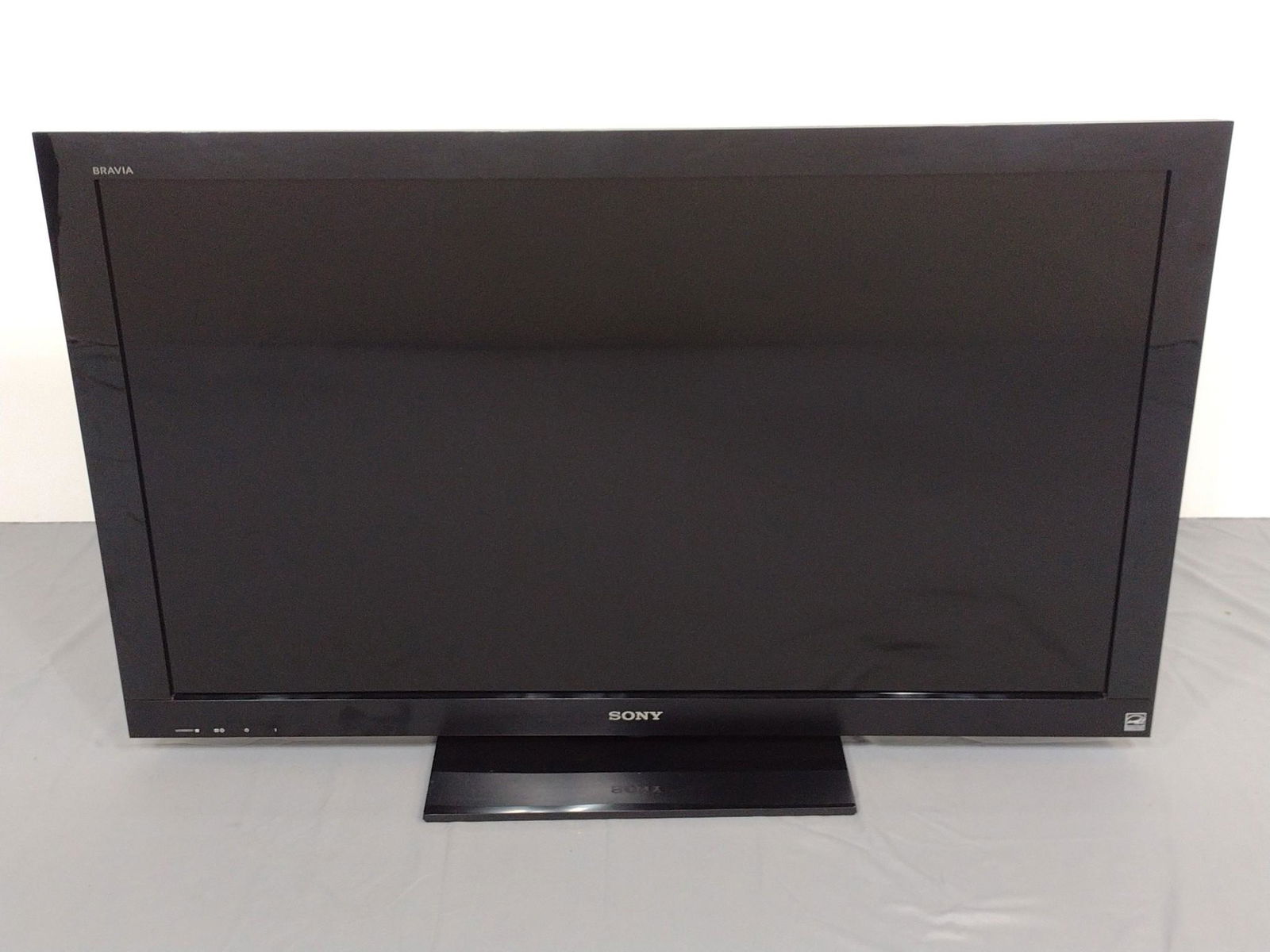 Sony Bravia 46" Flat Screen TV (1 of 4)