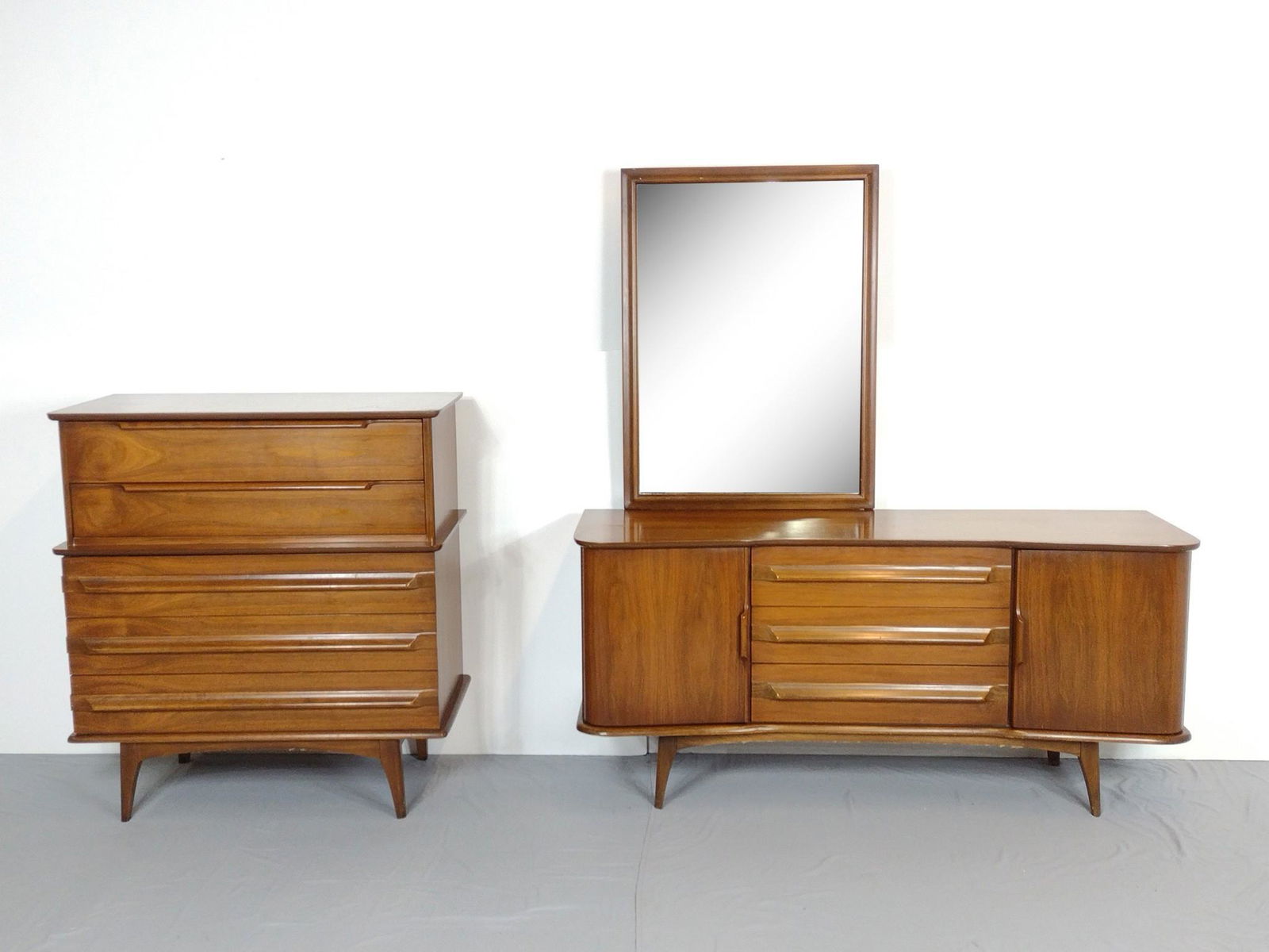 Two Pc Mid Century Modern Bedroom Set (1 of 7)