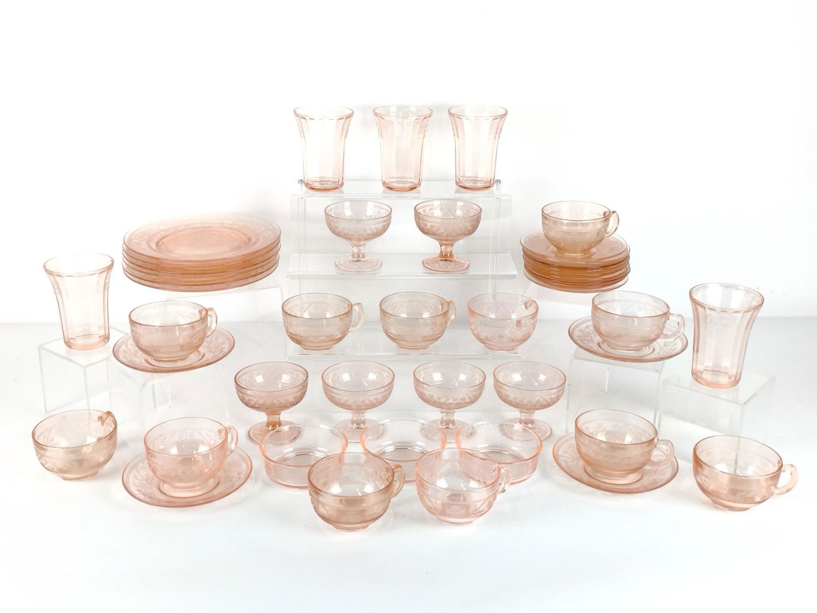 45 Pcs Cloverleaf Pink Depression Glass (1 of 3)