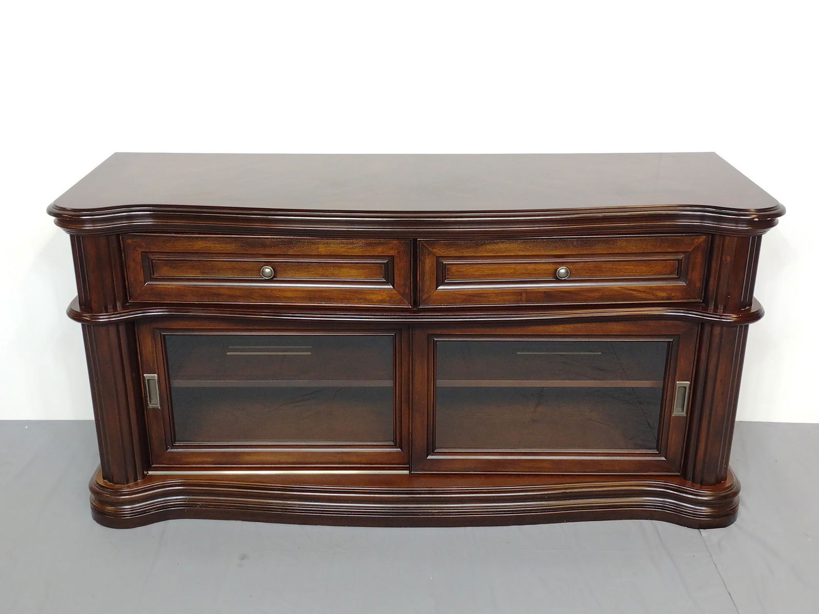 Give Fine Industrial Co TV Stand (1 of 6)