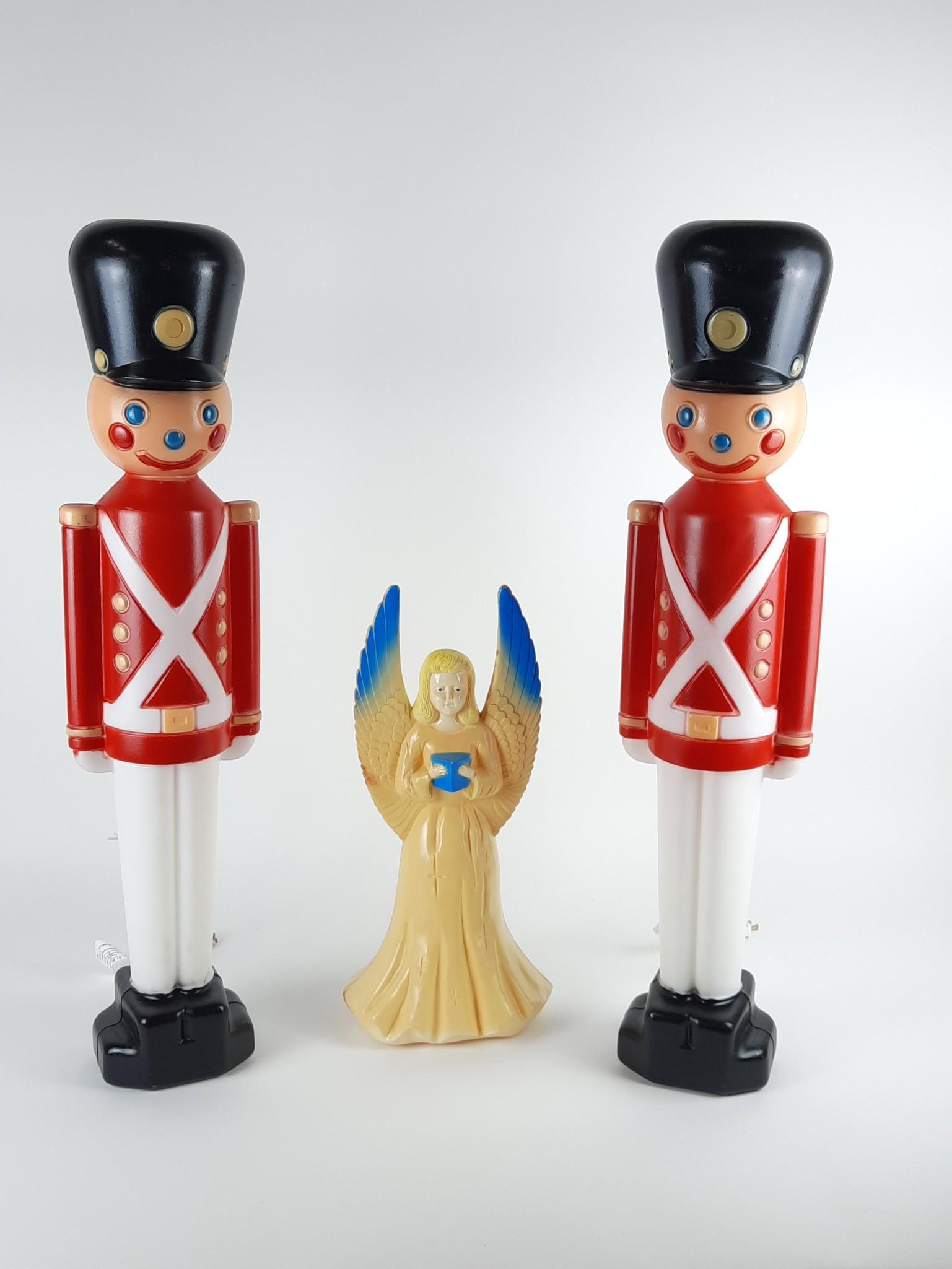 Pr Blow Mold Toy Soldiers and Angel: All working. Angel manufactured by Union Products Inc. Soldiers manufactured by General Foam Plastics Corp. 18" to 30-1/2" high. LR IMPORTANT: Before bidding, please read the terms and conditions. Whe