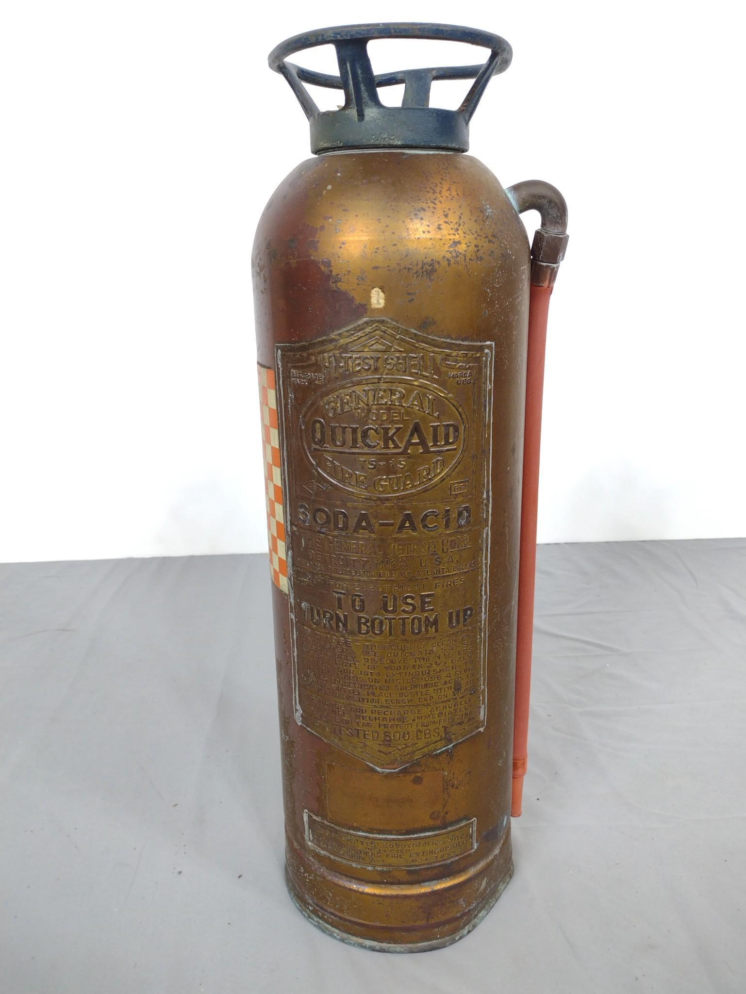 General Quick Aid Model TS-15 Fire Extinguisher (1 of 4)