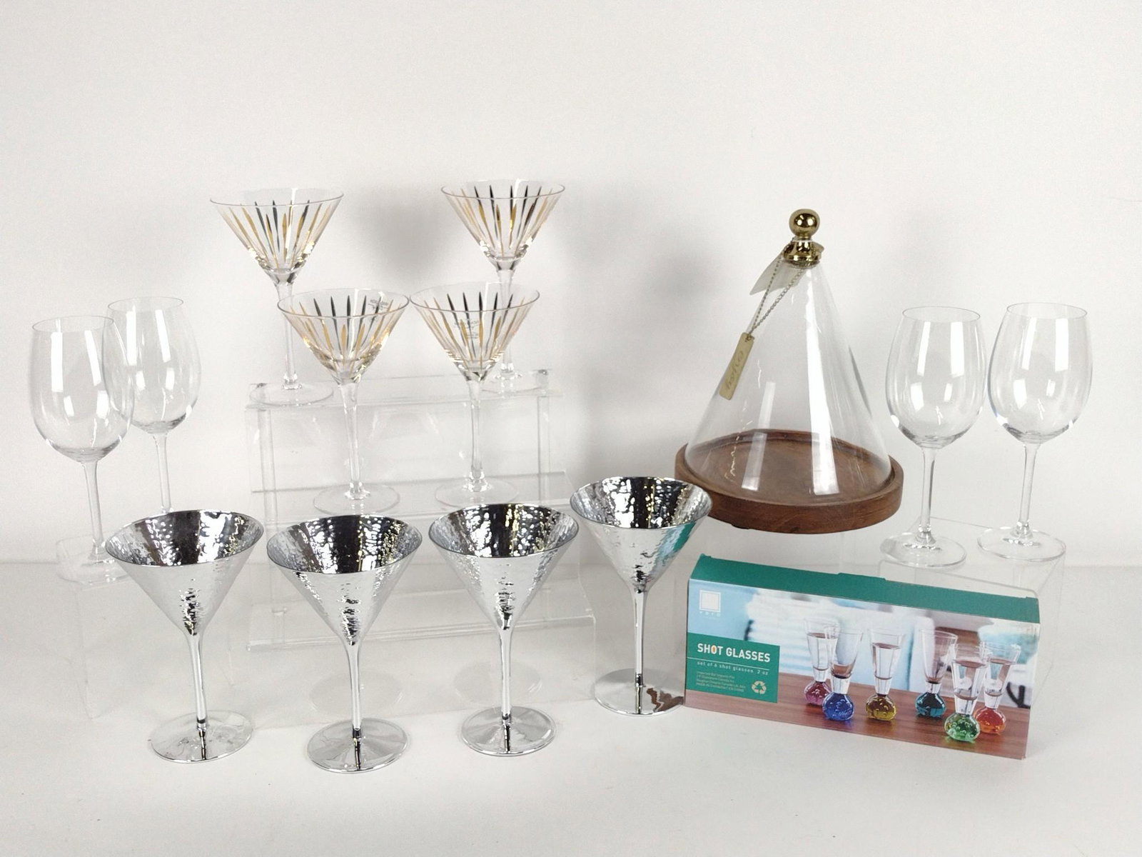 19 Pcs Wine Glasses Incl Martini & Cheese Plate: Includes 4 Mikasa wine glasses. All other glasses unmarked. Cheese plate 8" diameter. DP IMPORTANT: Before bidding, please read the terms and conditions. When you registered for the auction you agreed