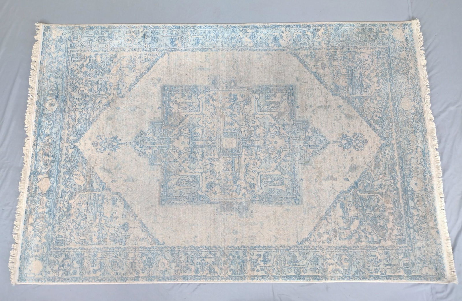 NuLoom Mystic Area Rug: Machine made. 6' long X 4' wide. 100% Polyester. Made in Turkey. MG. IMPORTANT: Before bidding, please read the terms and conditions. When you registered for the auction you agreed to these terms and
