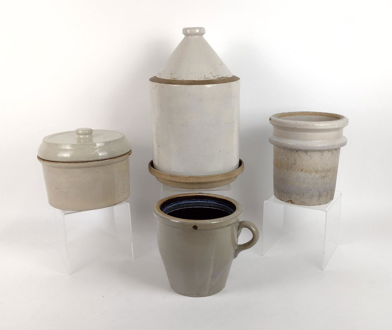 4 Stoneware incl Bird Feeder (1 of 9)