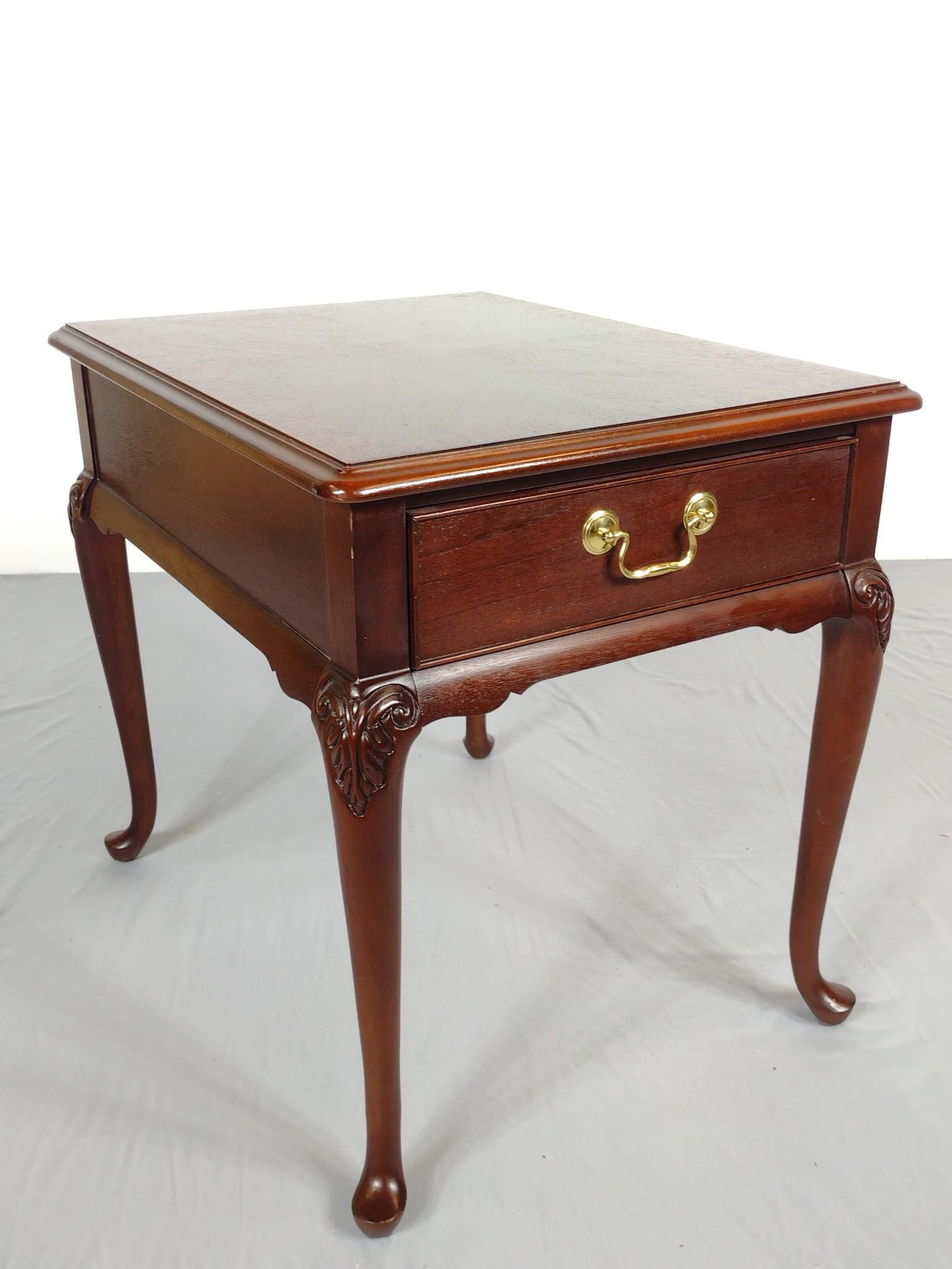 Thomasville Single Drawer End Table (1 of 7)