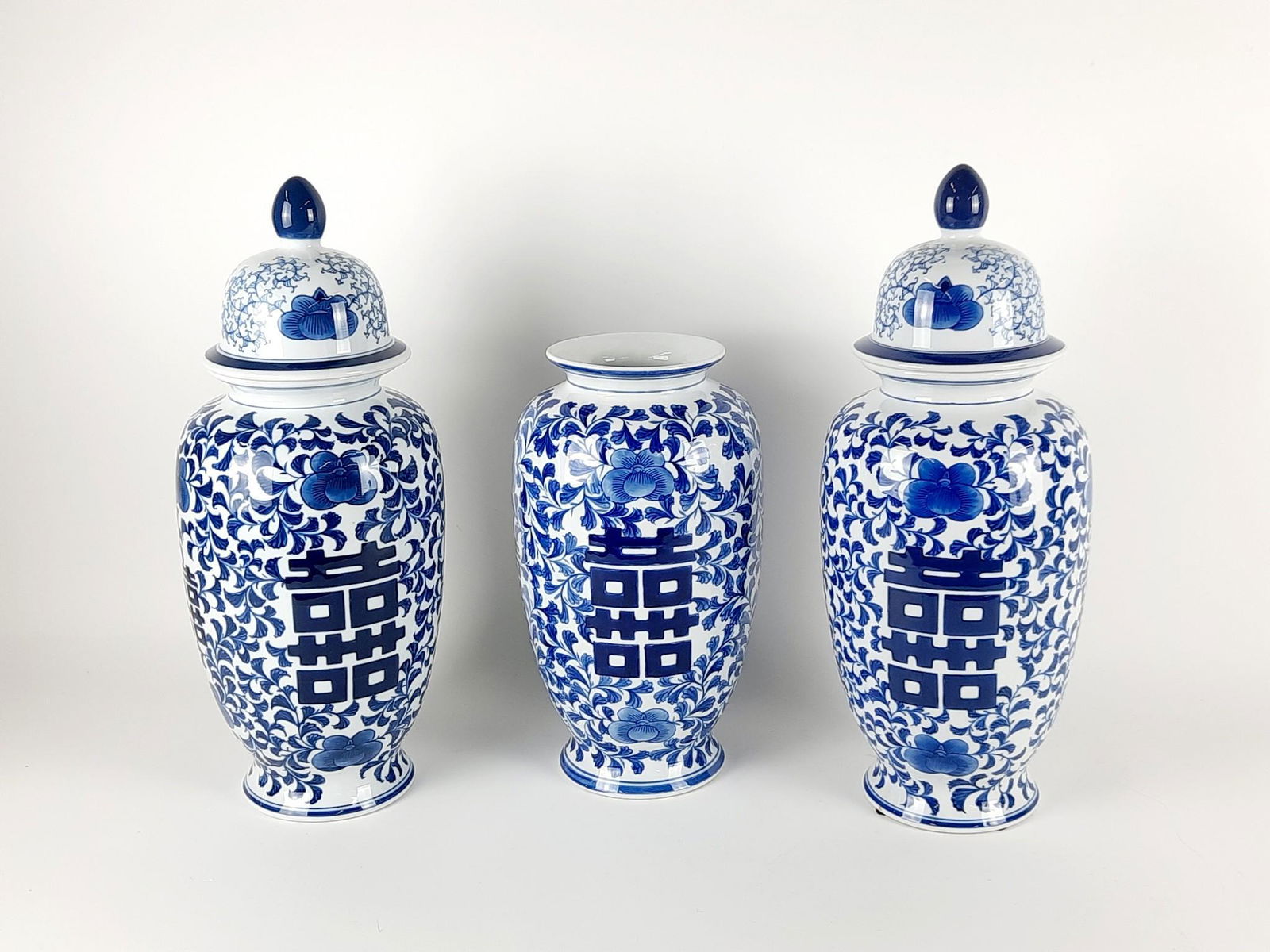 3 Pcs Bombay Co incl 2 Jars and 1 Vase (1 of 3)