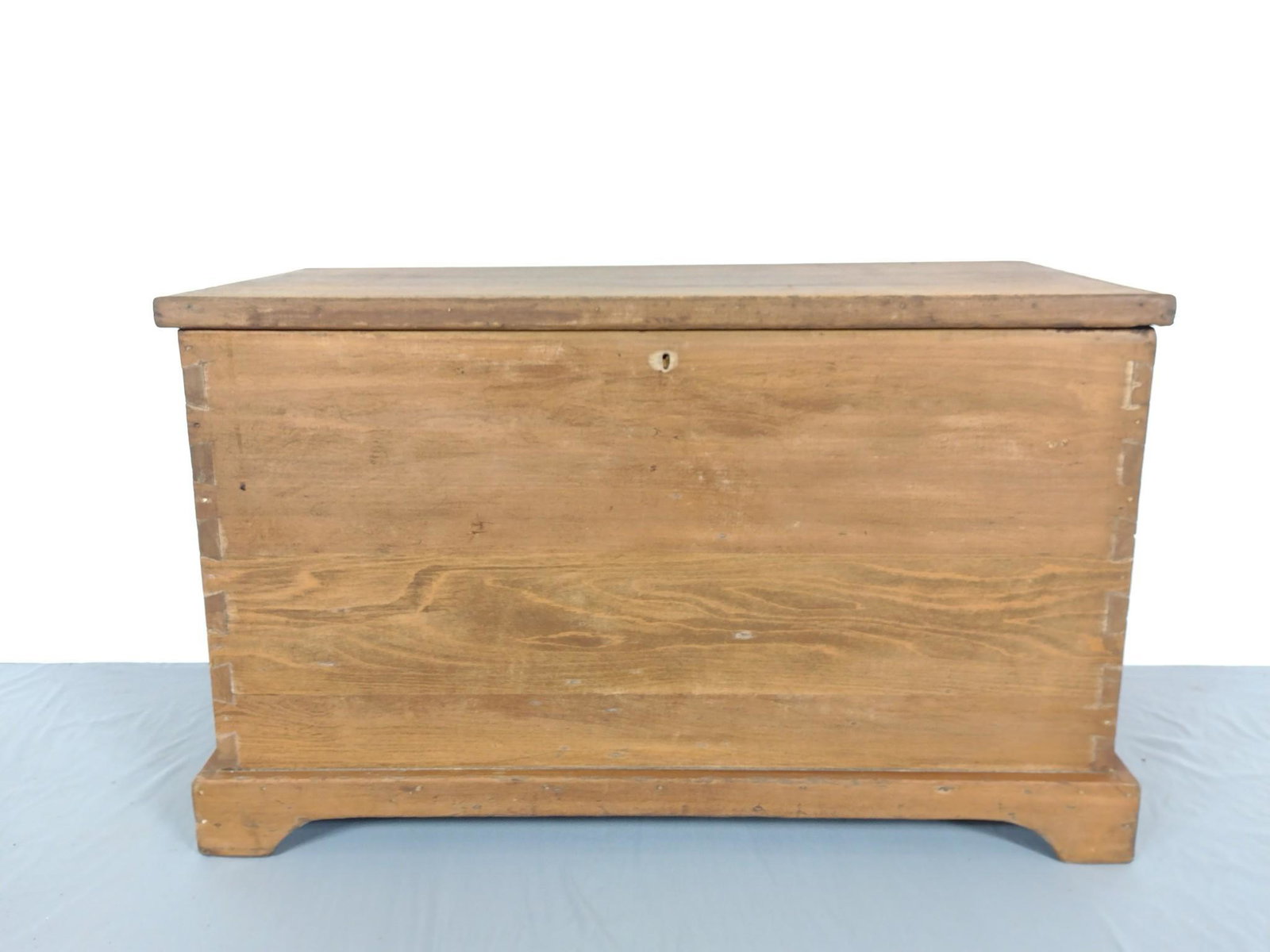 Blanket Chest: 37" wide X 19" deep X 22-3/4" high. Has some scratches. MG. IMPORTANT: Before bidding, please read the terms and conditions. When you registered for the auction you agreed to these terms and will be r