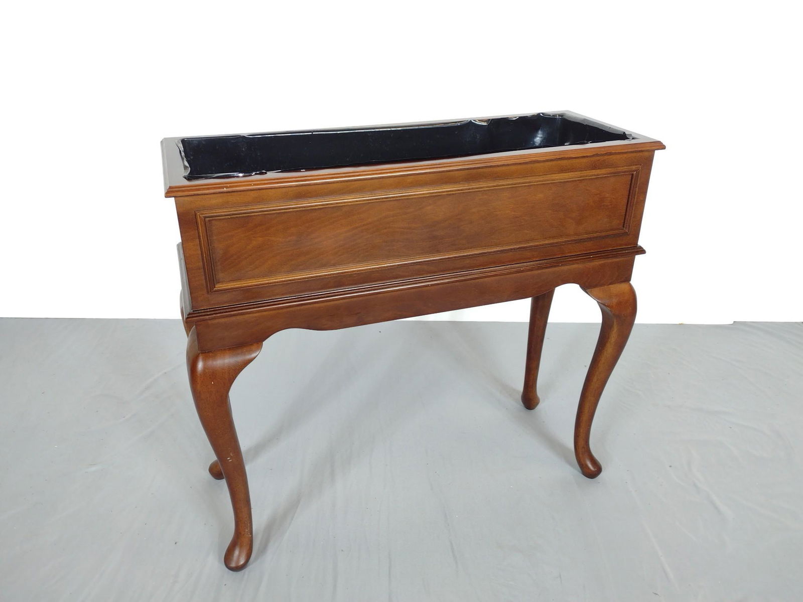 The Bombay Company Wood Planter Box (1 of 4)