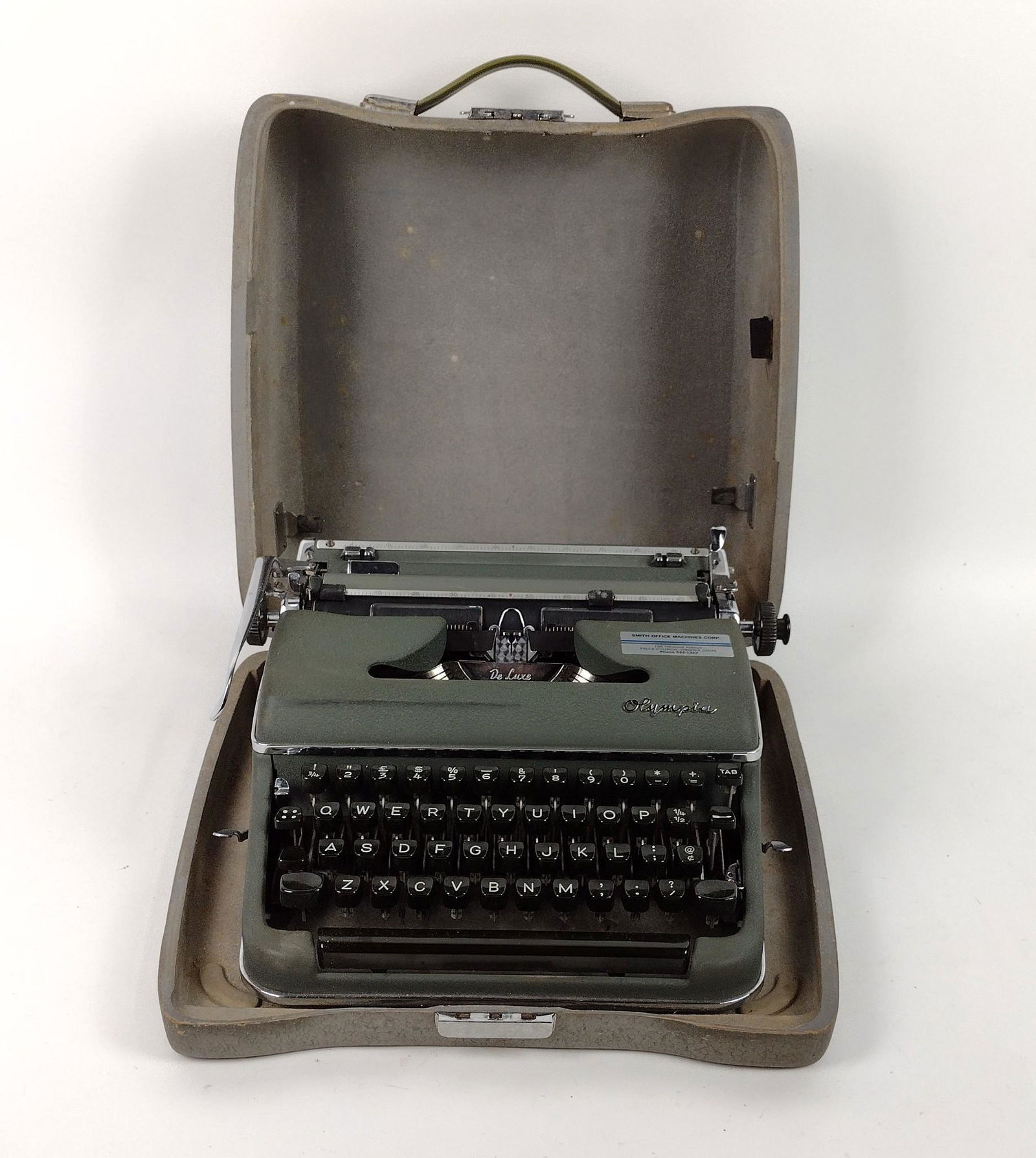 Olympia Typewriter (1 of 3)