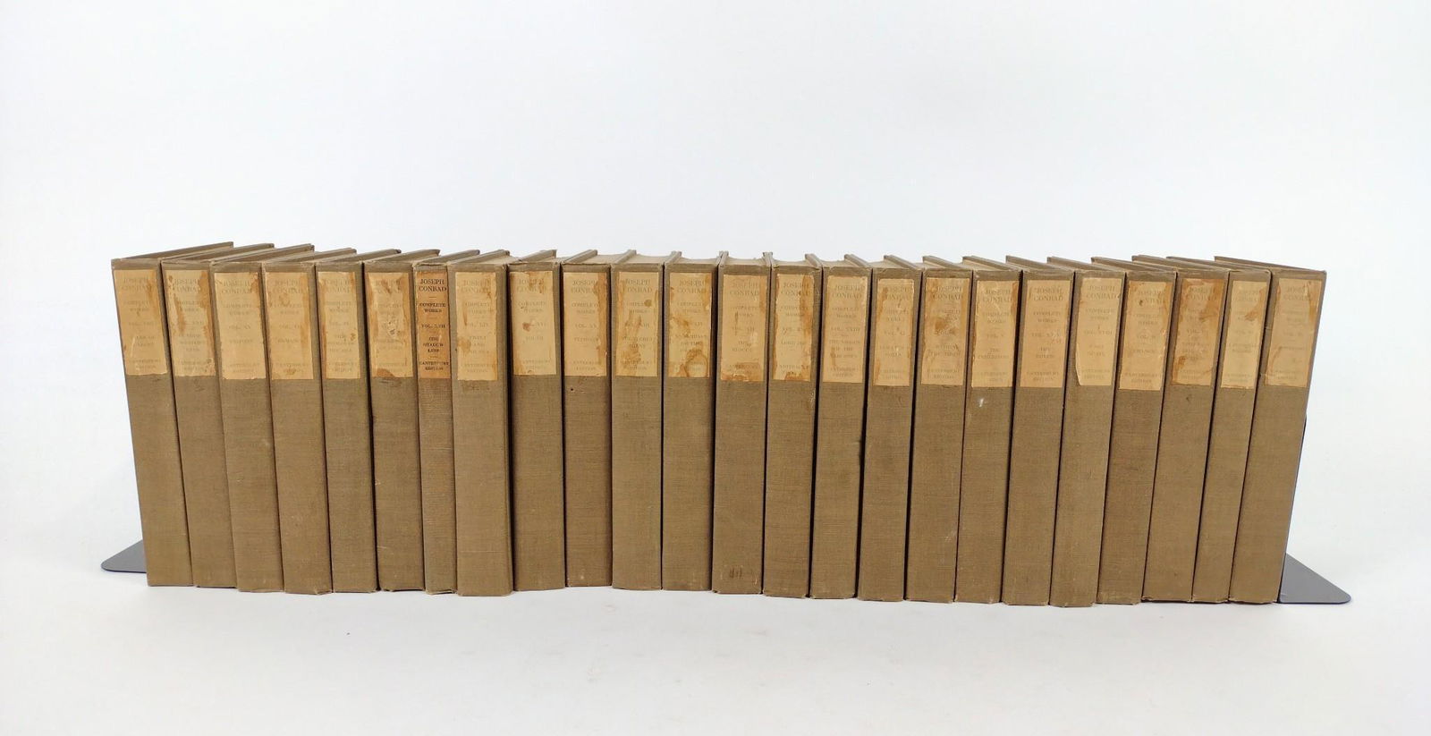The Works of Joseph Conrad, 24 Volumes (1 of 3)