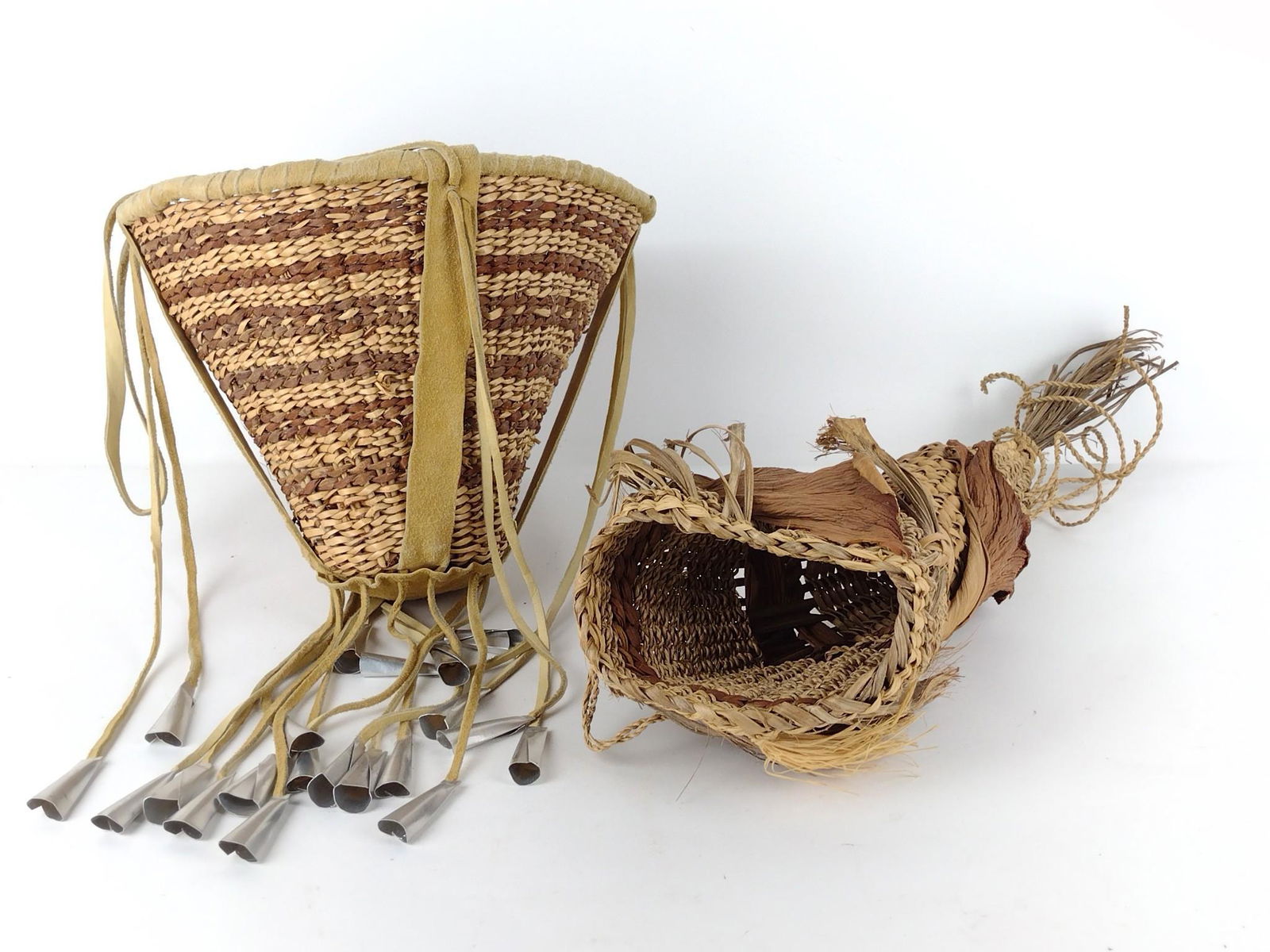2 Pcs Incl Woven Hanging Basket & Cornucopia (1 of 3)