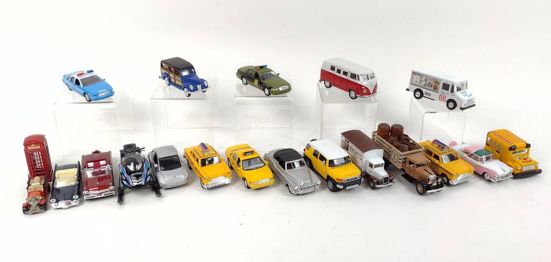 20 Die Cast Cars (0430) on Aug 20, 2022 Cordier Auctions