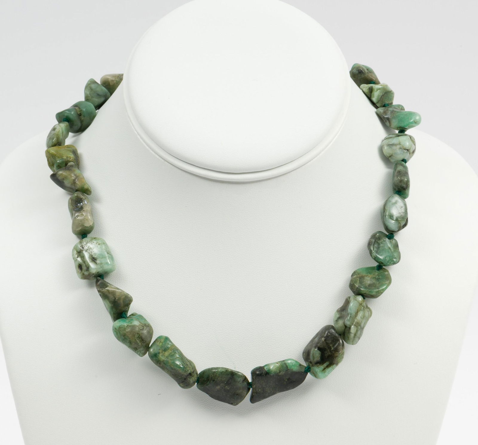 Stauer Raw Emerald Necklace (1 of 4)