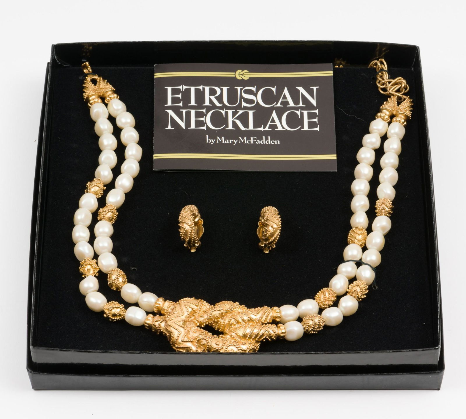 Franklin Mint Etruscan Necklace & Earrings (1 of 7)