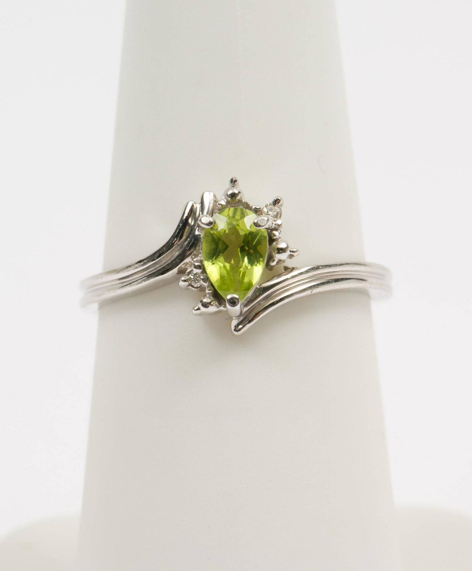 10K White Gold Peridot, & Diamond Ring (1 of 3)