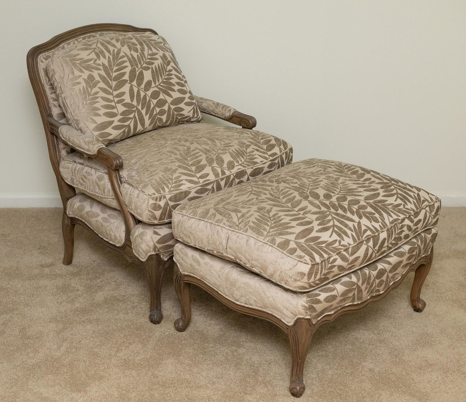 Oversized Chair with Ottoman (1 of 5)