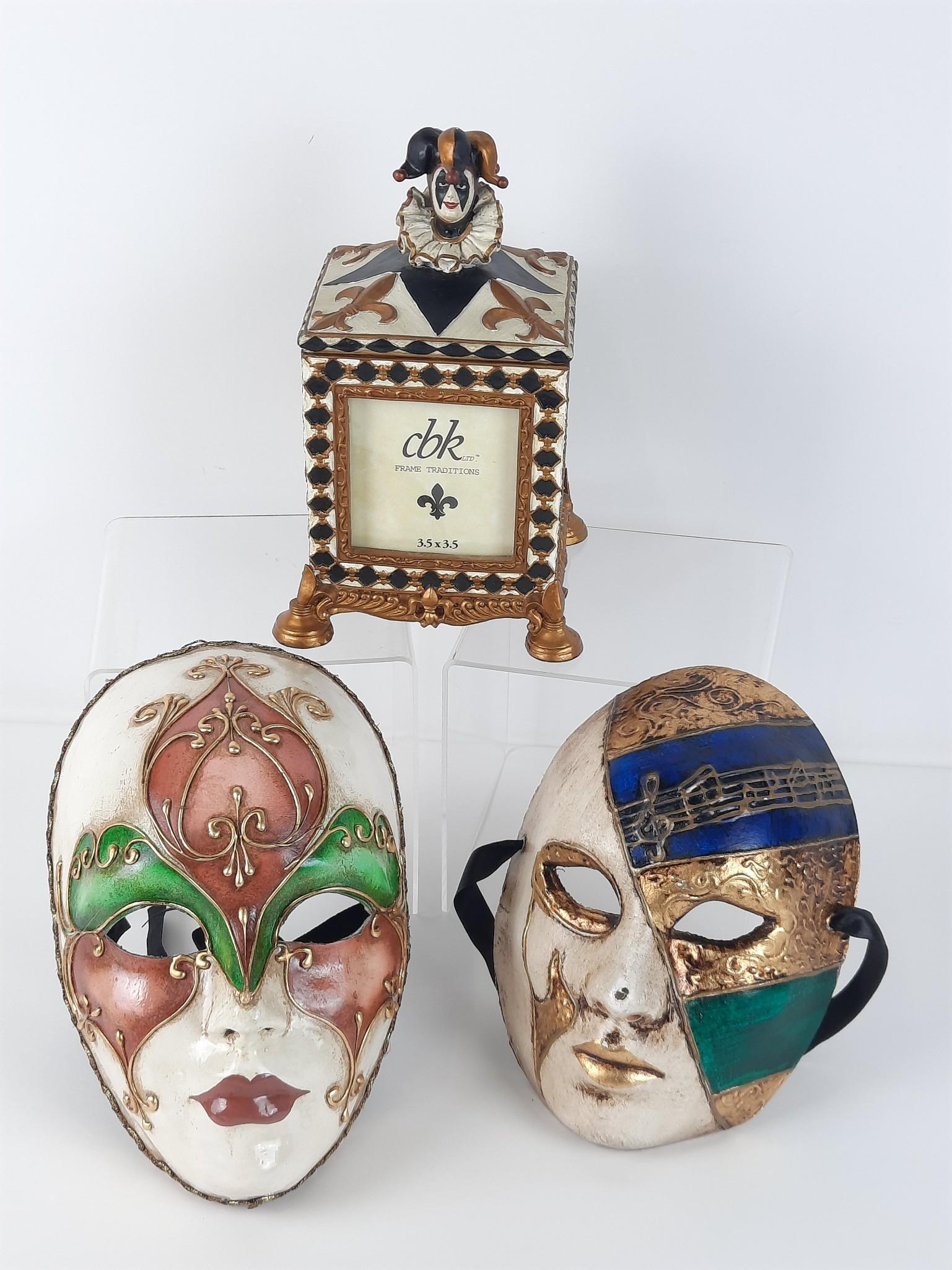 2 Italian Masks and Jester Photo Box (1 of 4)