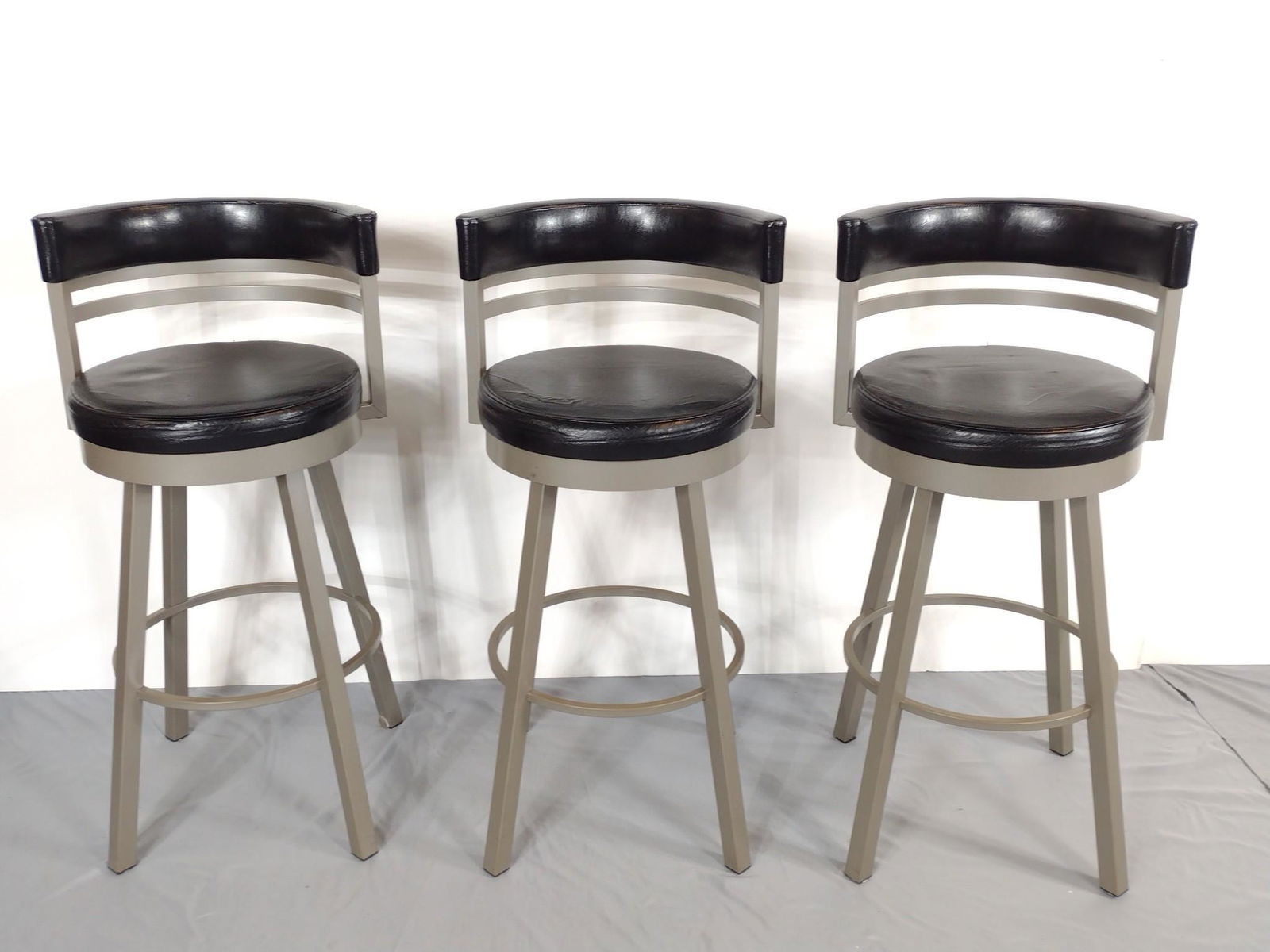 3 Amisco Industries Bar Stools (1 of 6)