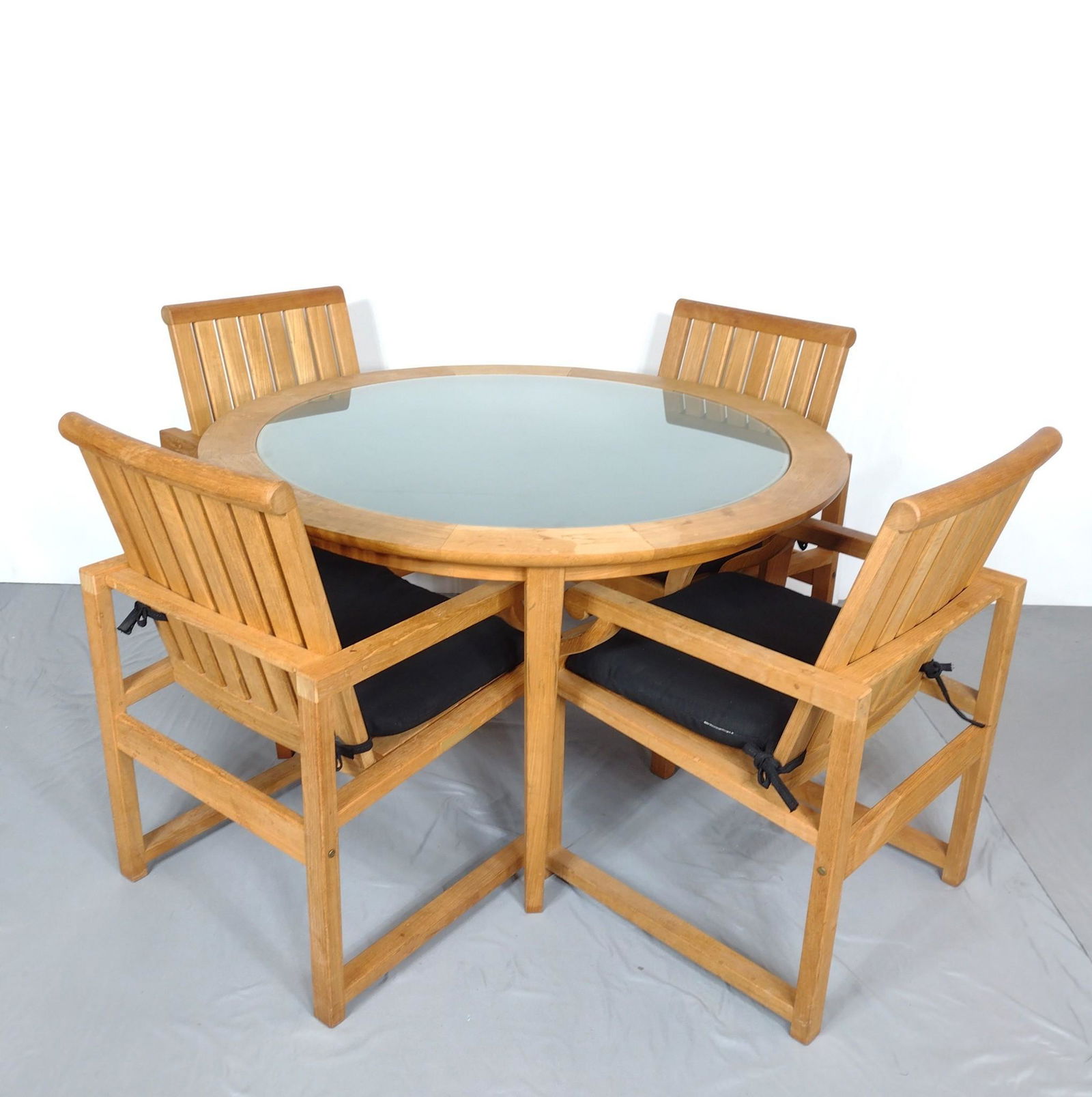 Kingsley-Bate Teak Glass Top Table With 4 Chairs (1 of 12)