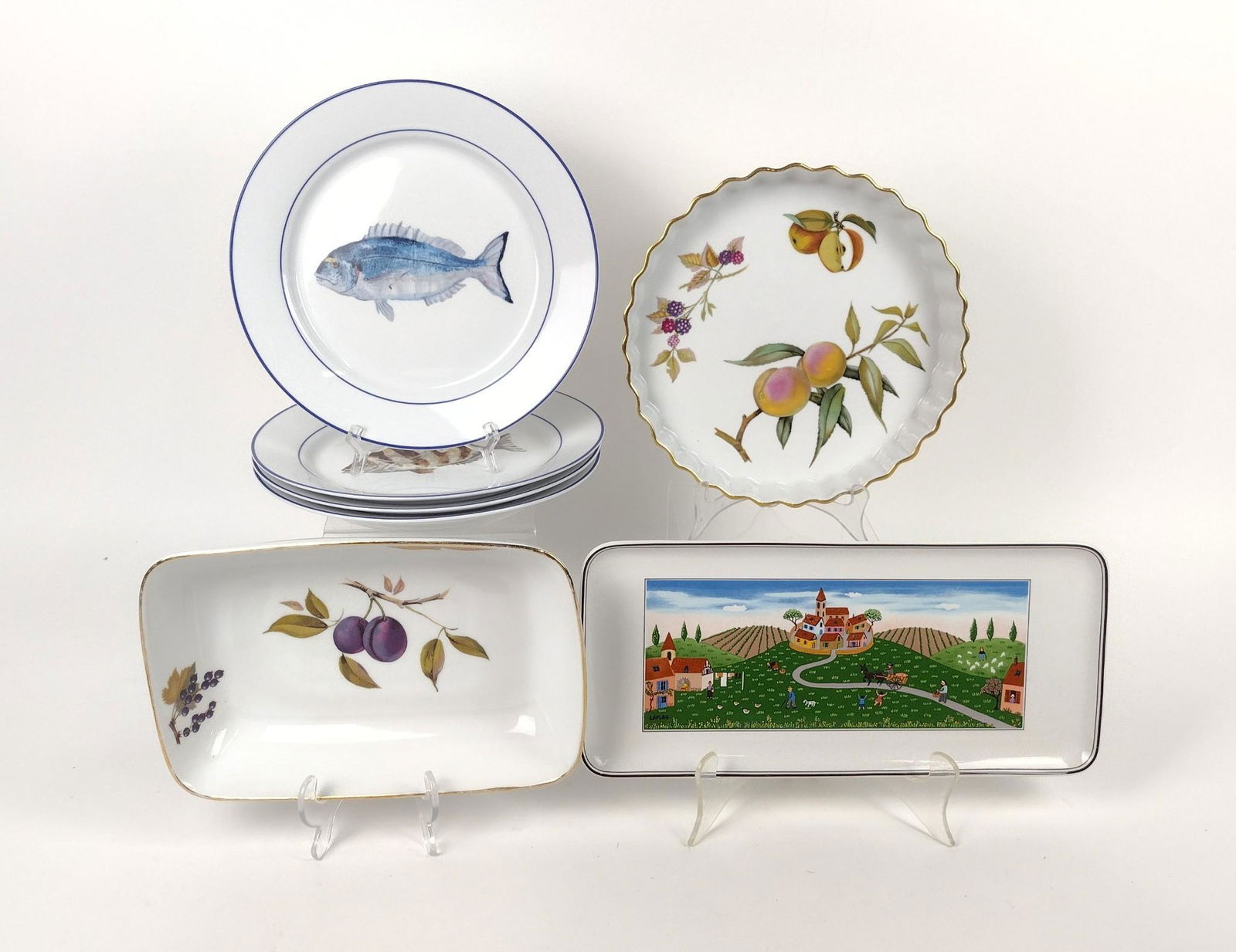 7 Pcs incl William Sonoma Fish Plates (1 of 5)