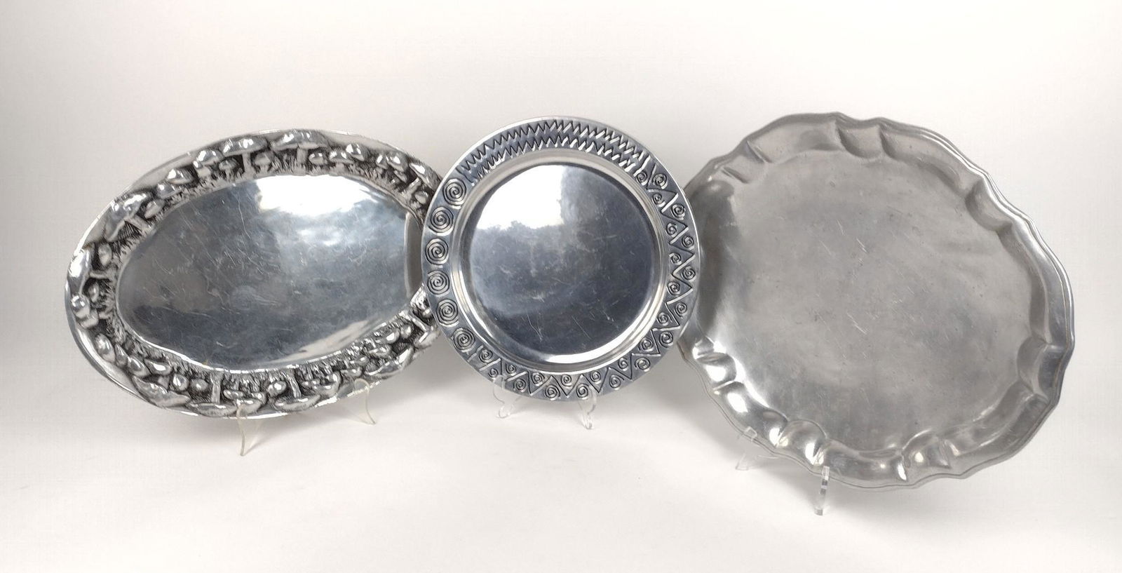 3 Pewter Platters incl The Wilton Co. (1 of 2)