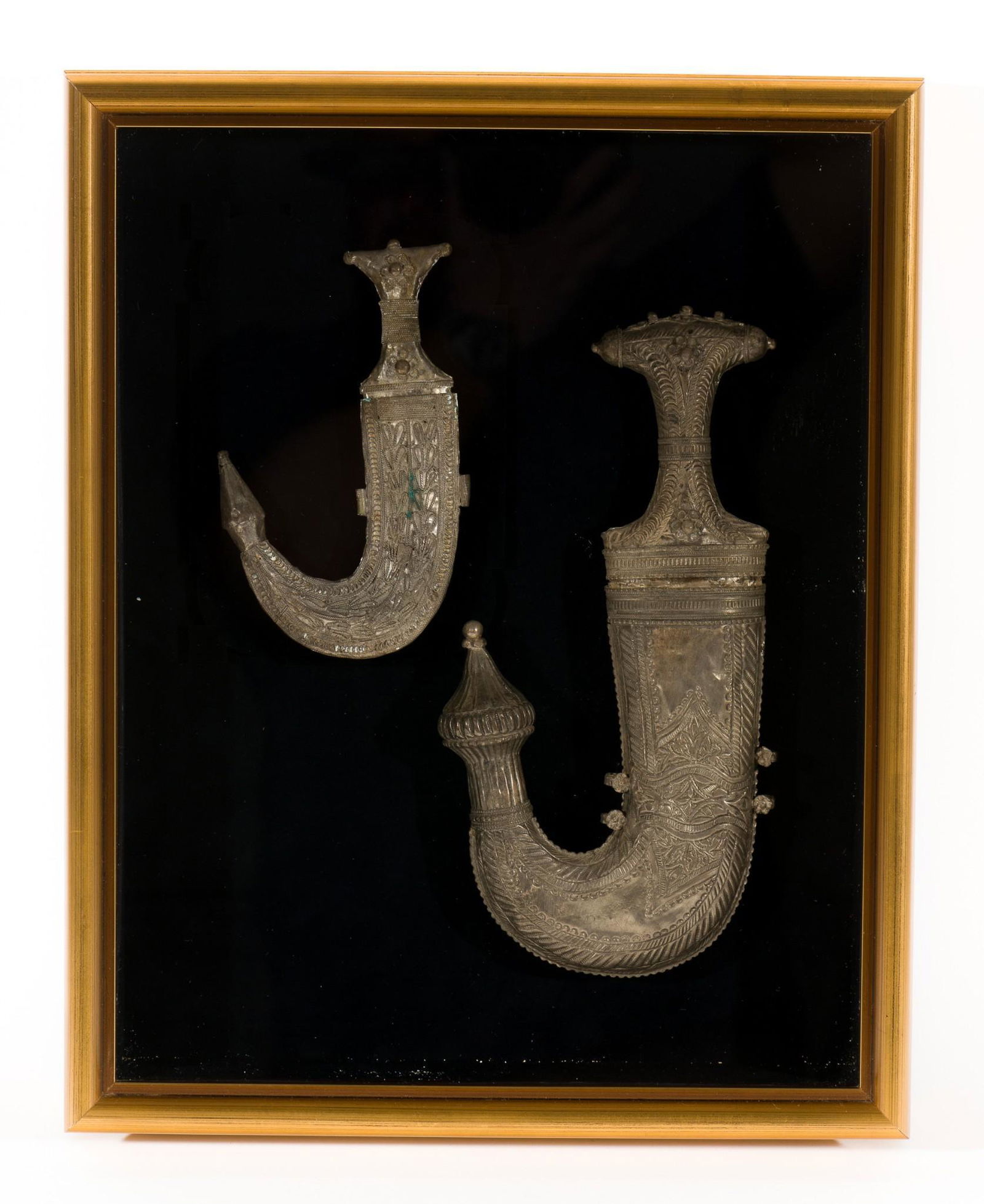 2 Yemeni Jambiya Curved Daggers (1 of 2)