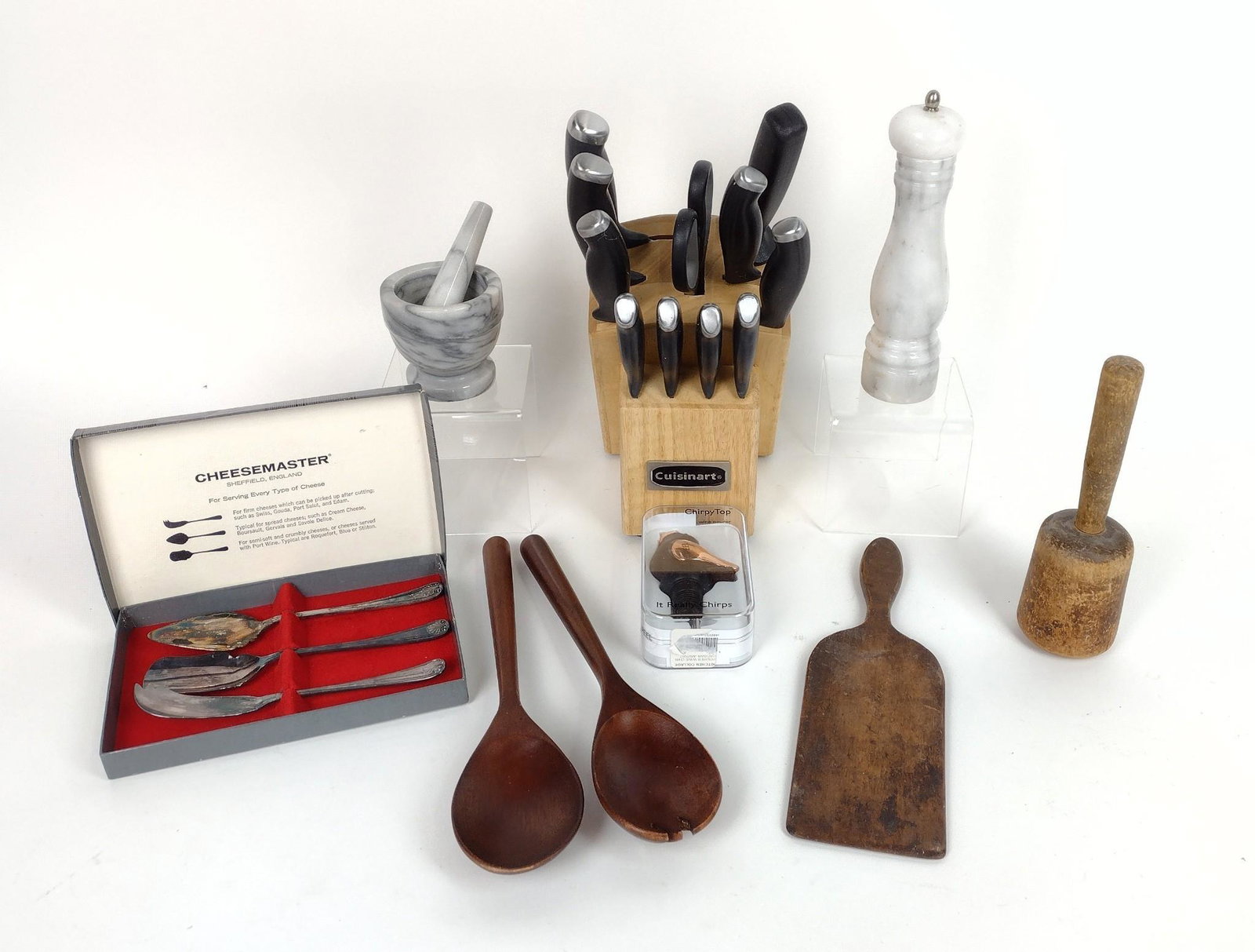 9 Pcs Kitchenalia in Cuisinart Knife Block: Also includes mortar & pestle; pepper grinder; Cheesemaster serving set; wine pourer; serving spoons; and more. MEG IMPORTANT: Before bidding, please read the terms and conditions. When you registered