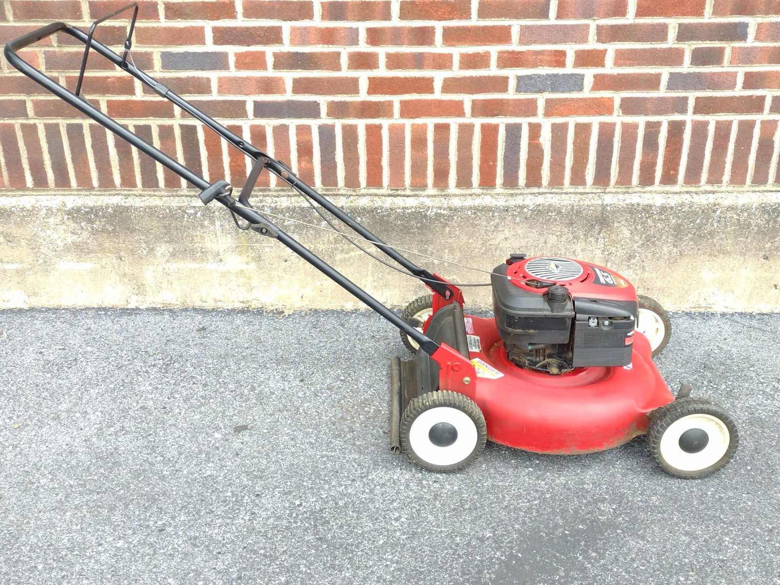 Craftsman 6.5HP Lawn Mower (1 of 7)