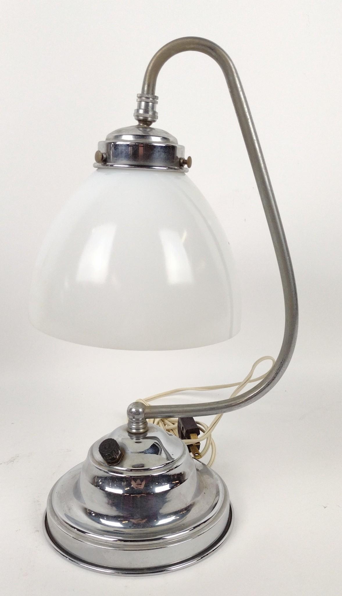 Vintage Chrome Table Lamp (1 of 2)