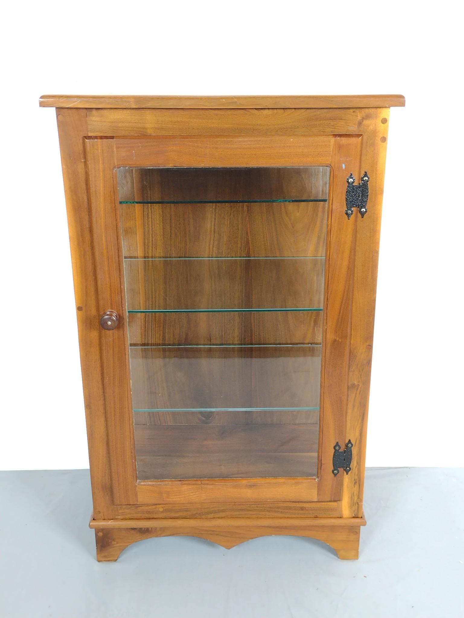 Amos K. Stoltzfus Bench Made Curio Cabinet (1 of 6)