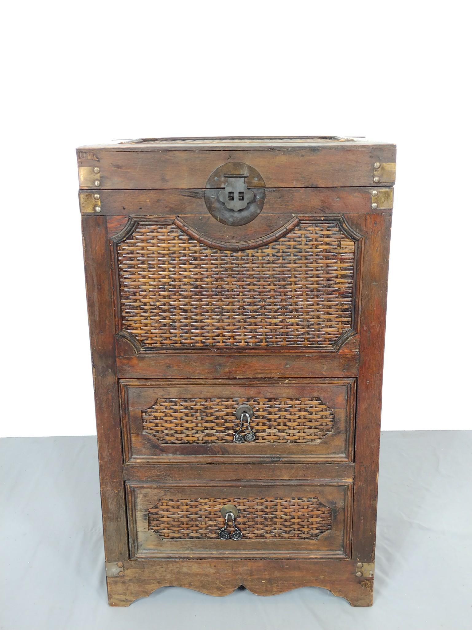 Wicker / Wood Storage Chest (1 of 5)
