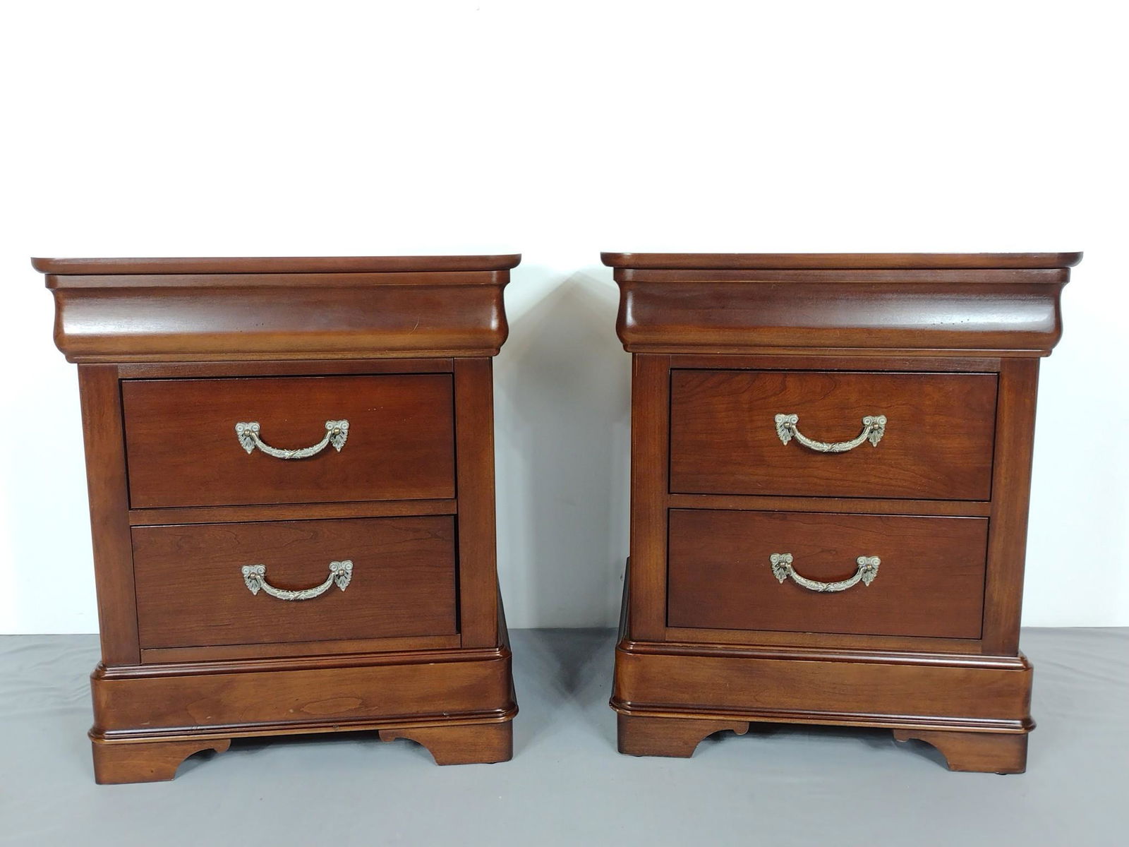 Drexel Heritage Night Stands (1 of 6)