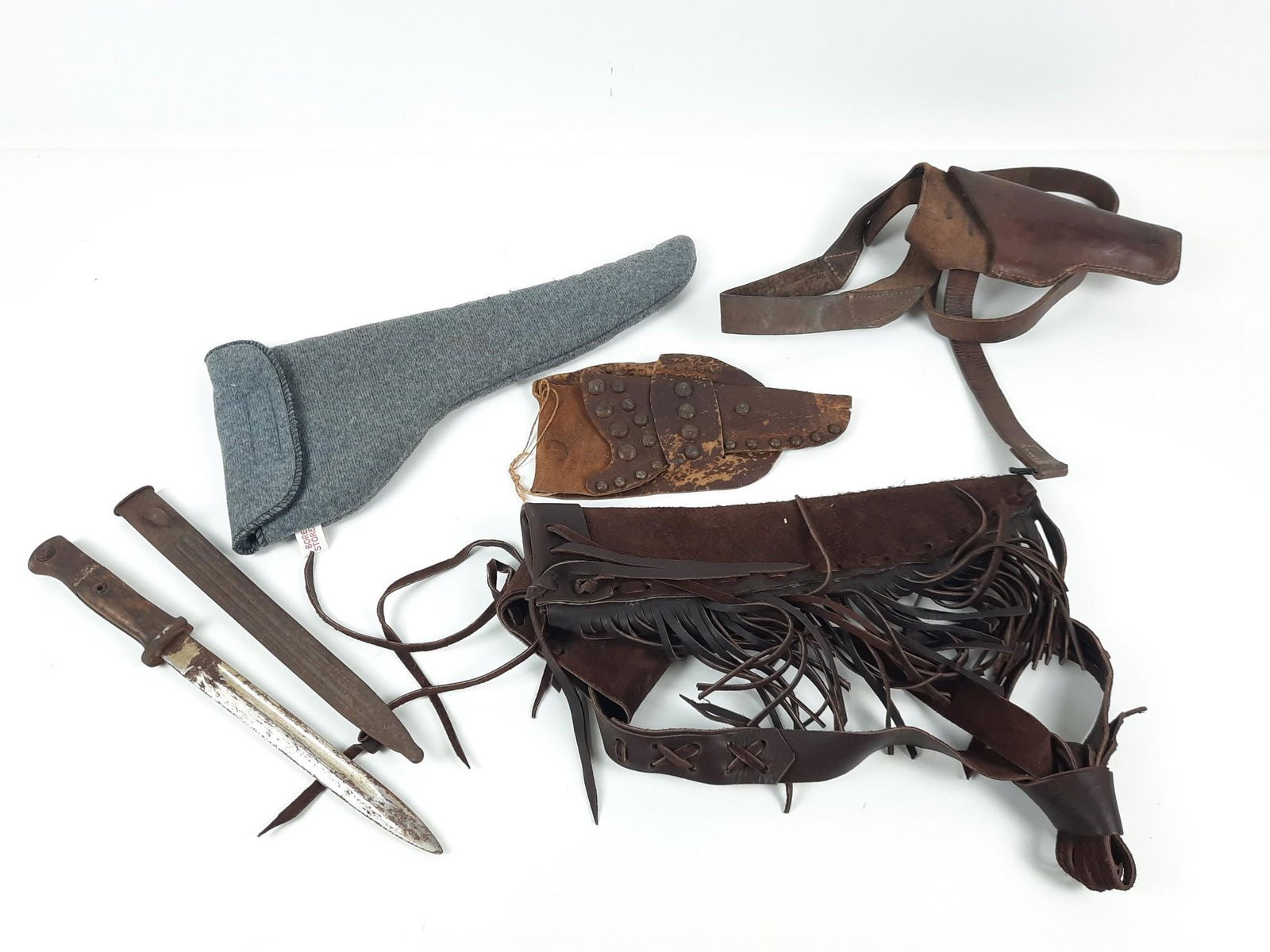 5 Pcs incl Qiver, Bayonet,  and Holsters (1 of 3)