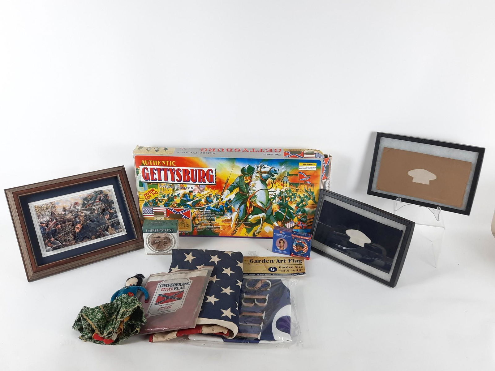 Grouping of Civil War Collectibles and Toys (1 of 7)