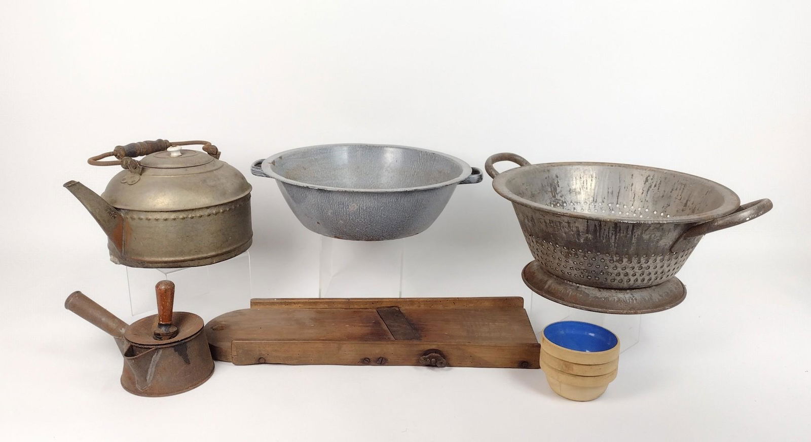 7 Pcs Kitchenalia incl Atlantic Kettle (1 of 3)