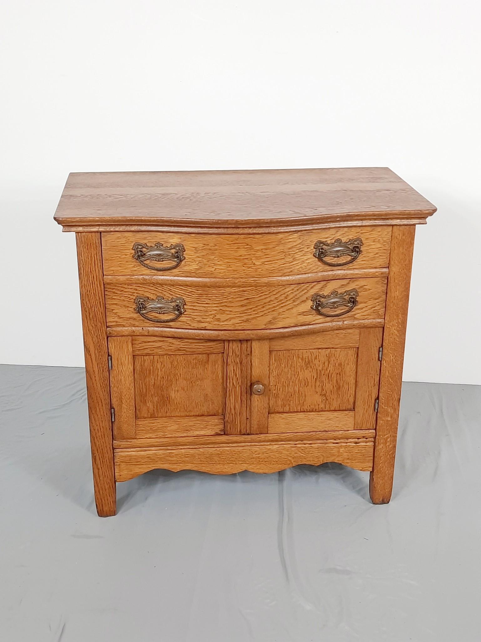 Antique Wash Stand (1 of 3)