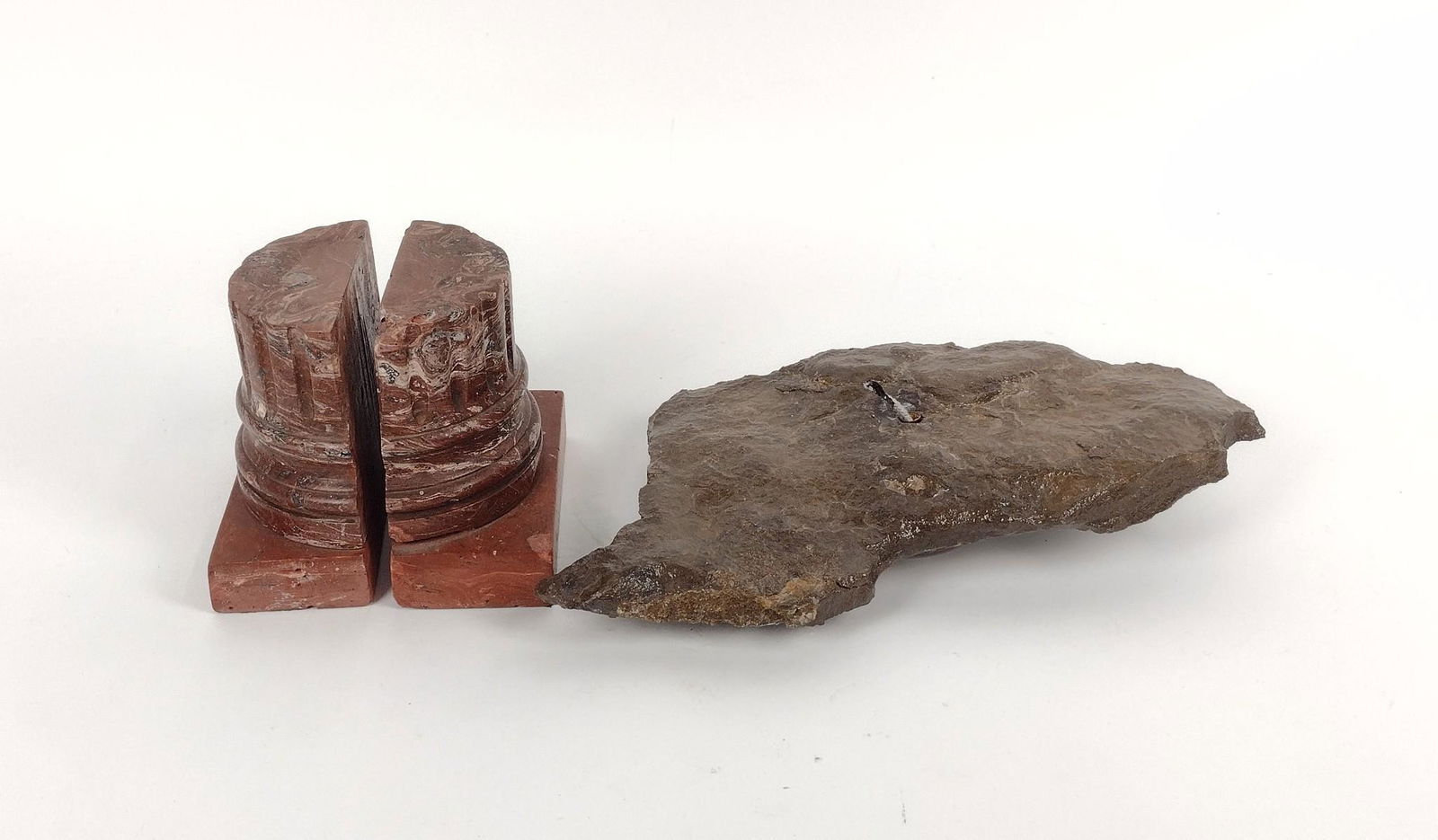 Pr. Bookends & Hardstone Oil Candle (1 of 6)