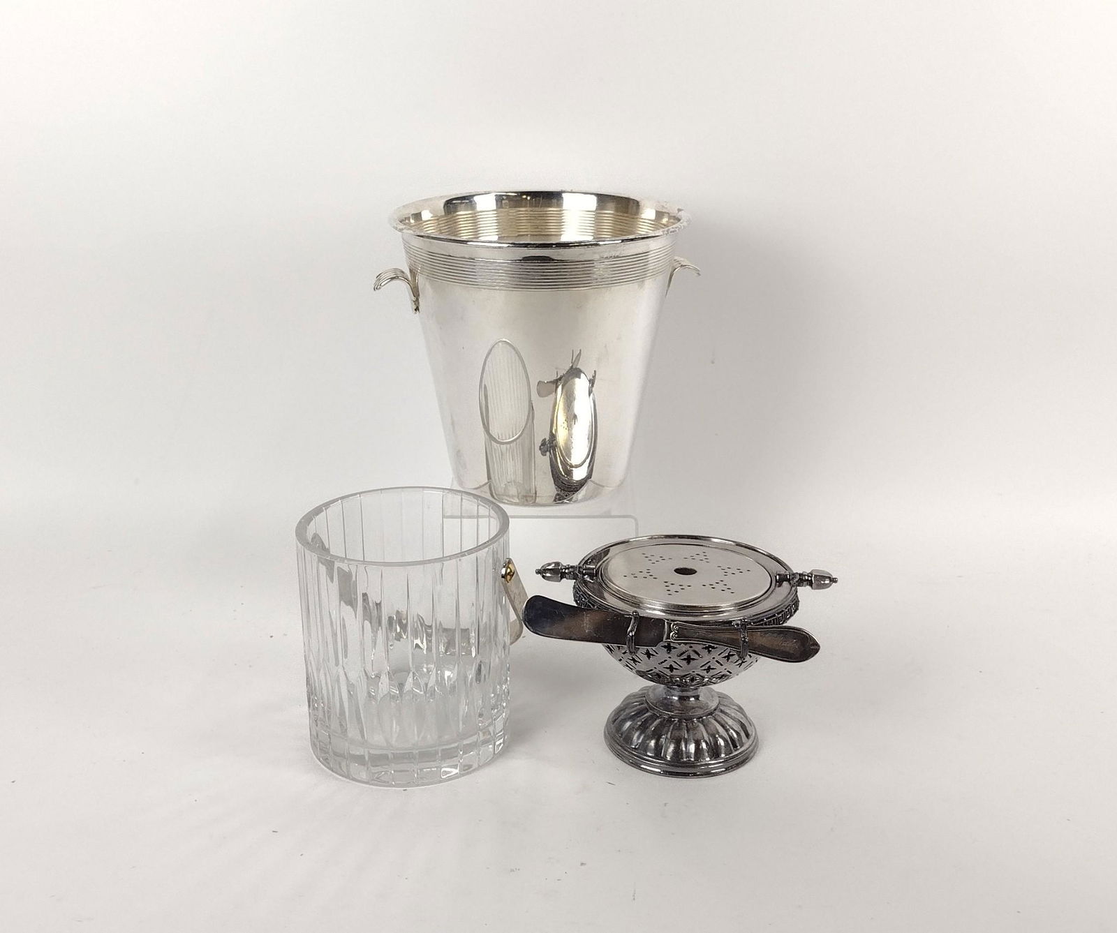 3 Pcs incl Butter Dish and Ice Buckets (1 of 3)