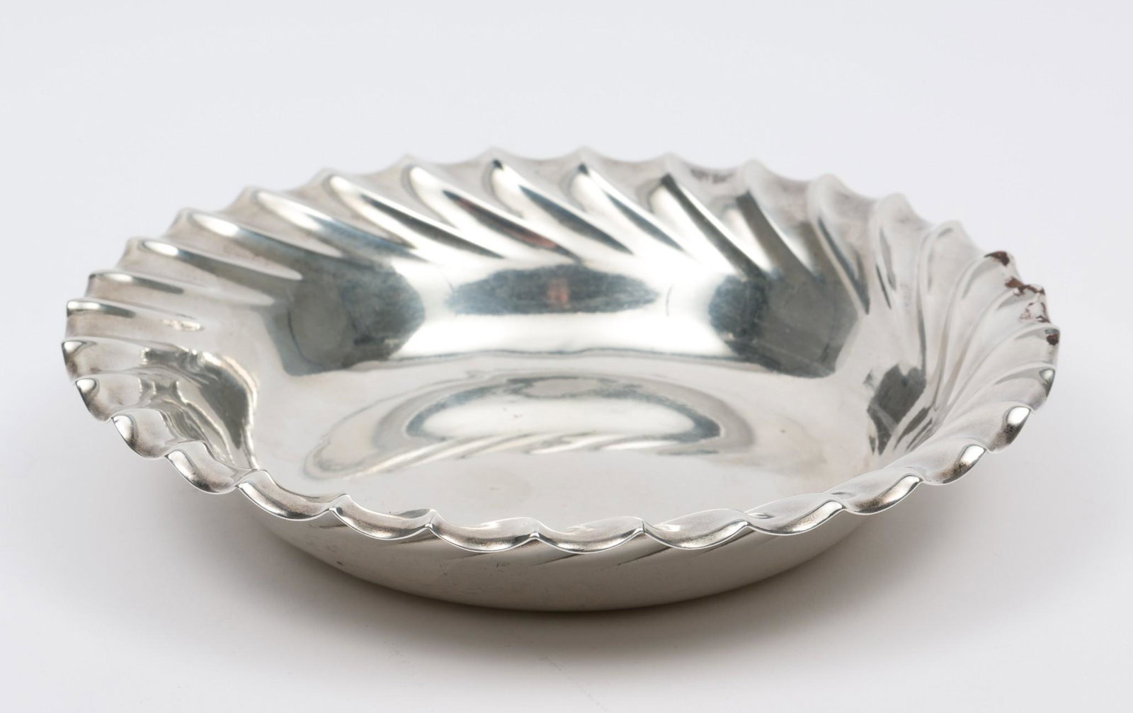 Gorham Sterling Bon Bon Bowl: Some spots of wear. 6-1/8" diameter x 1" high. 3.9 ozt. RM IMPORTANT: Before bidding, please read the terms and conditions. When you registered for the auction you agreed to these terms and will be re