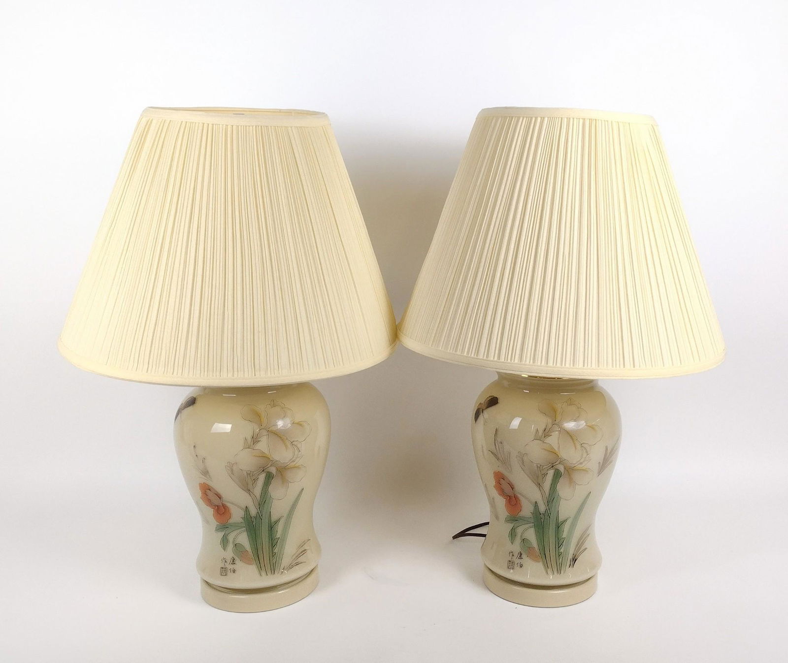 2 Asian Table Lamps (1 of 2)