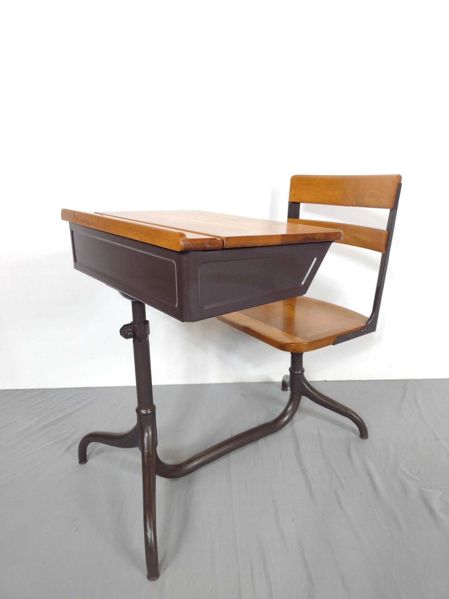 Vintage School Desk (1 of 6)